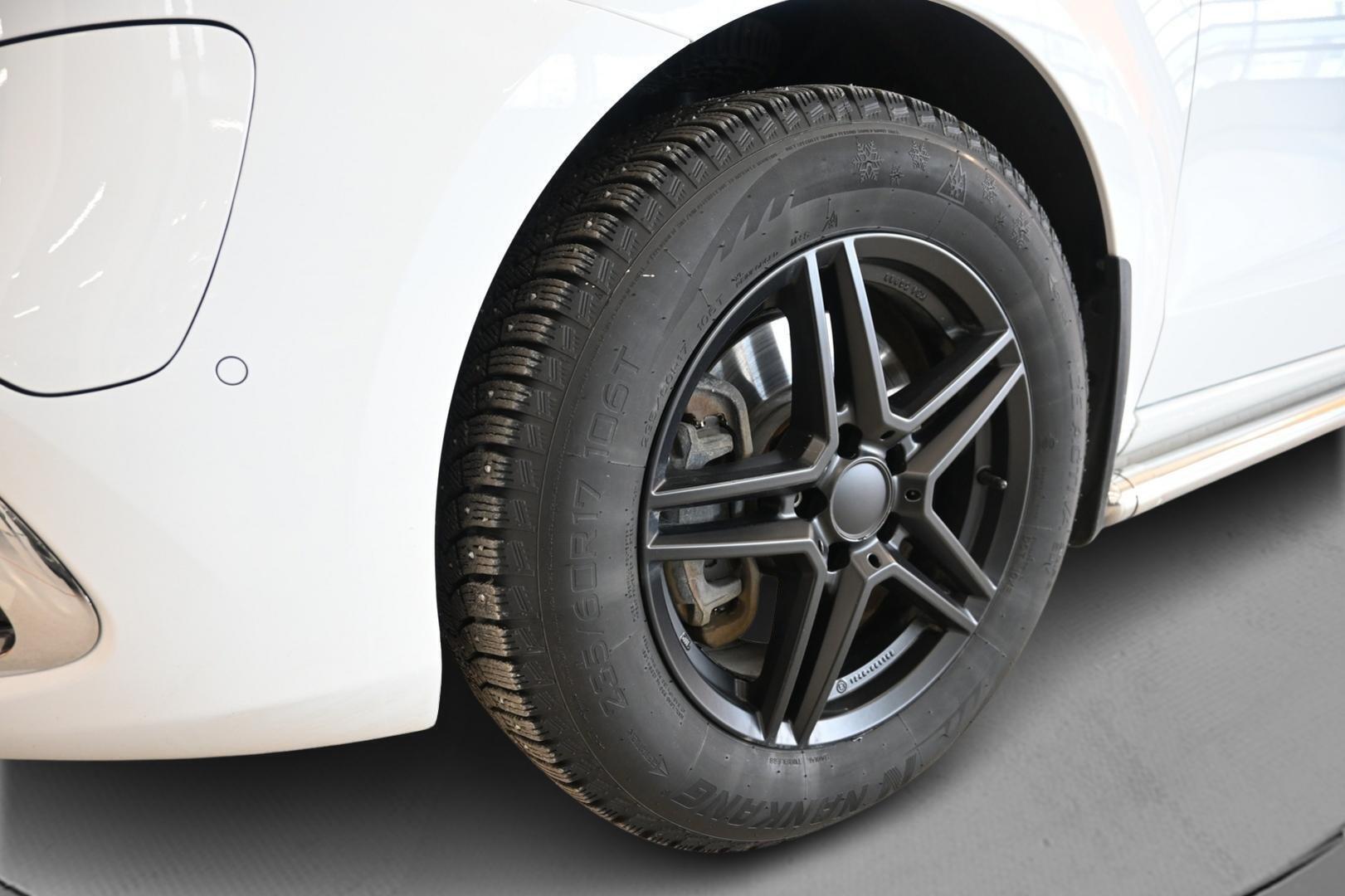 MERCEDES-BENZ EQV 2022