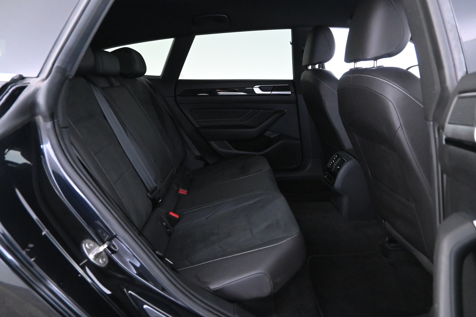 VOLKSWAGEN Arteon 2023