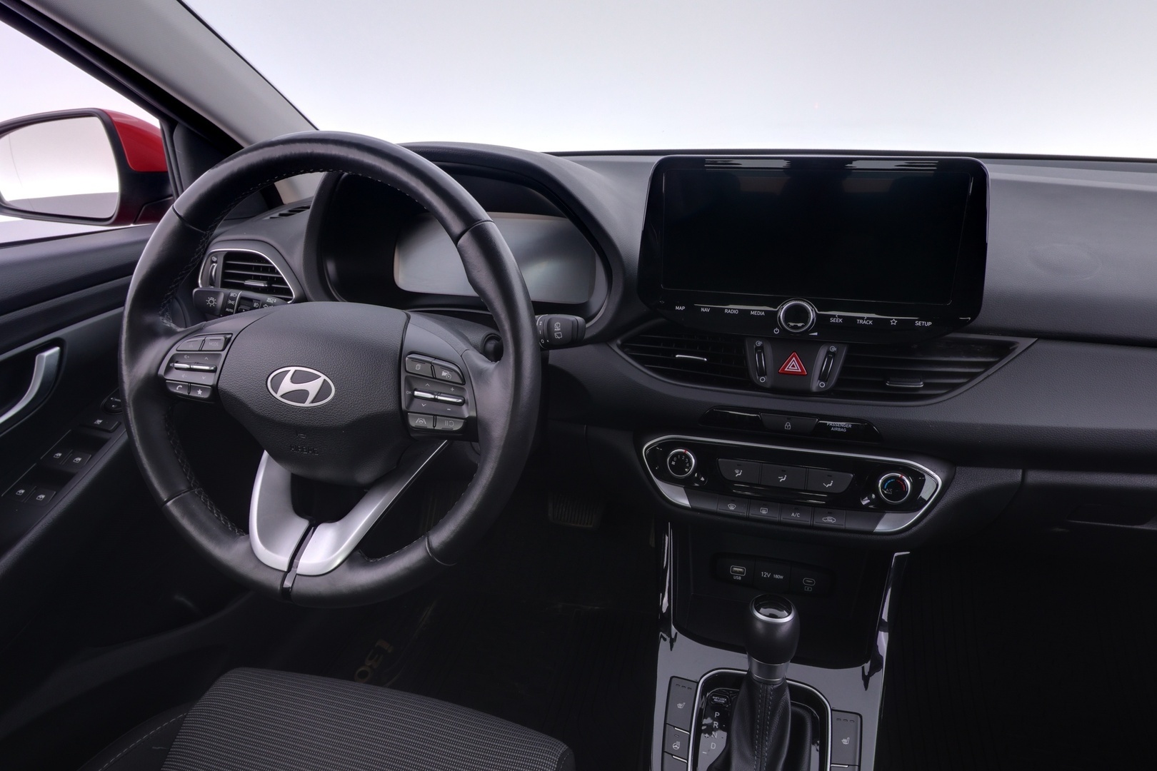 HYUNDAI I30 2025