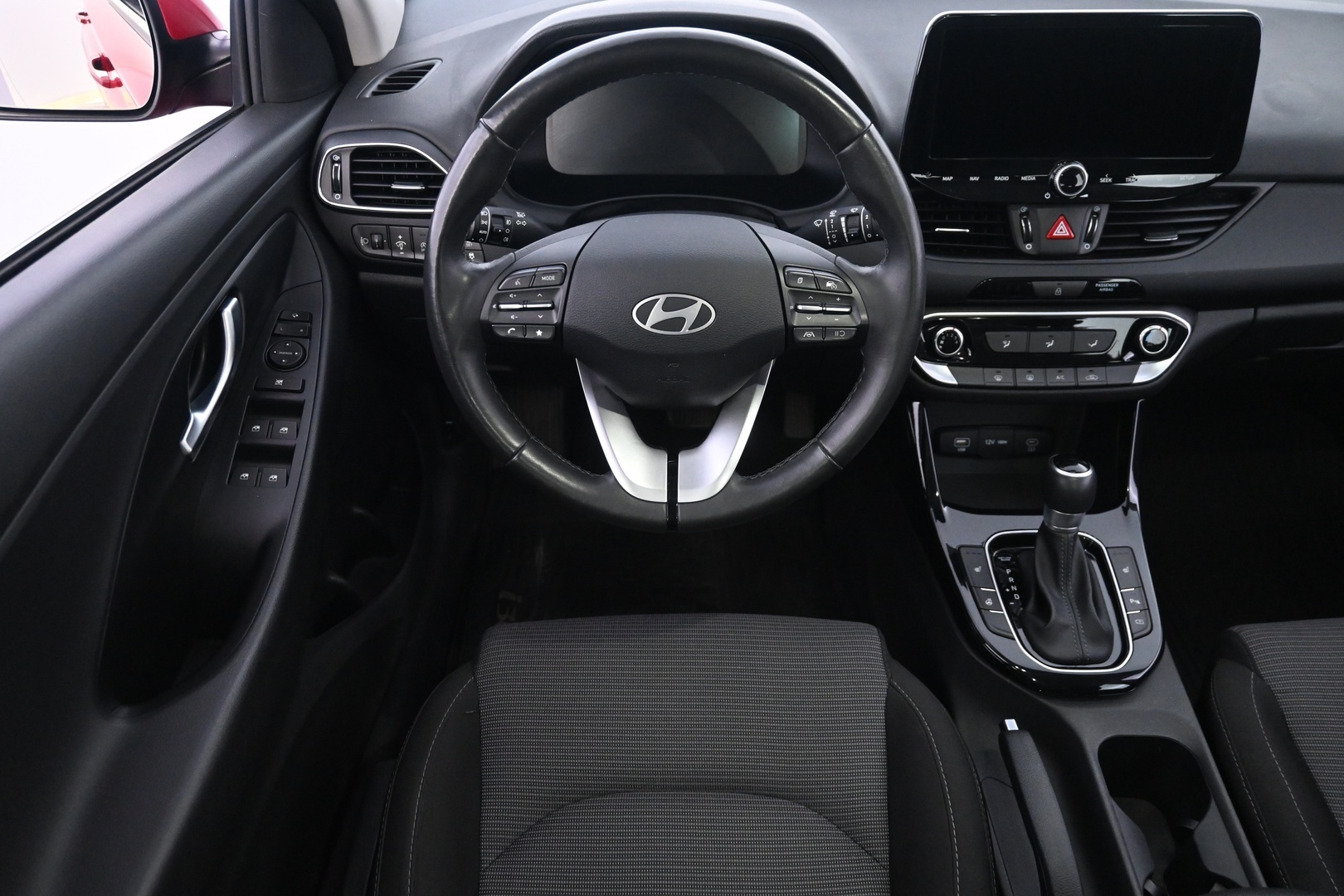 HYUNDAI I30 2025