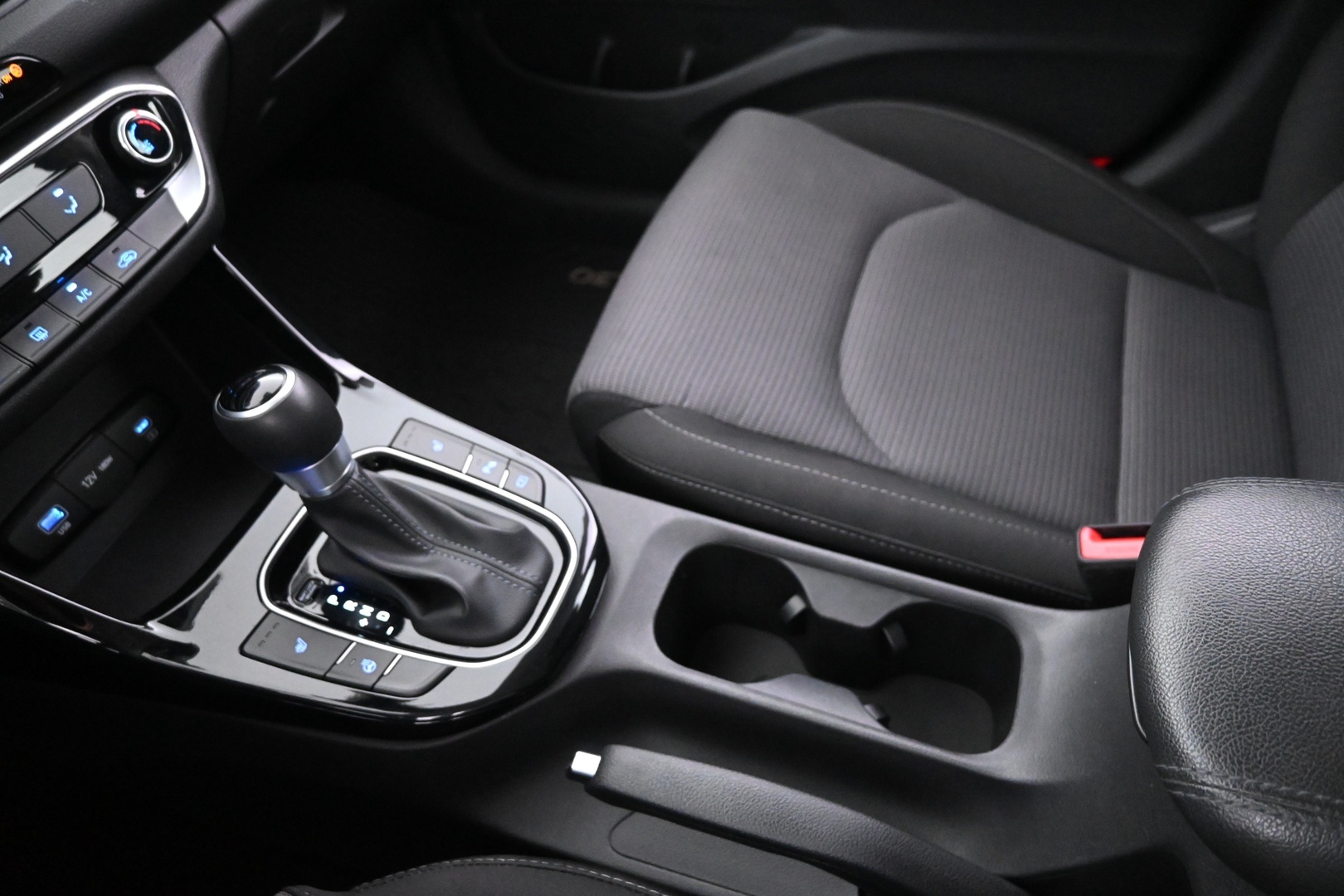 HYUNDAI I30 2025