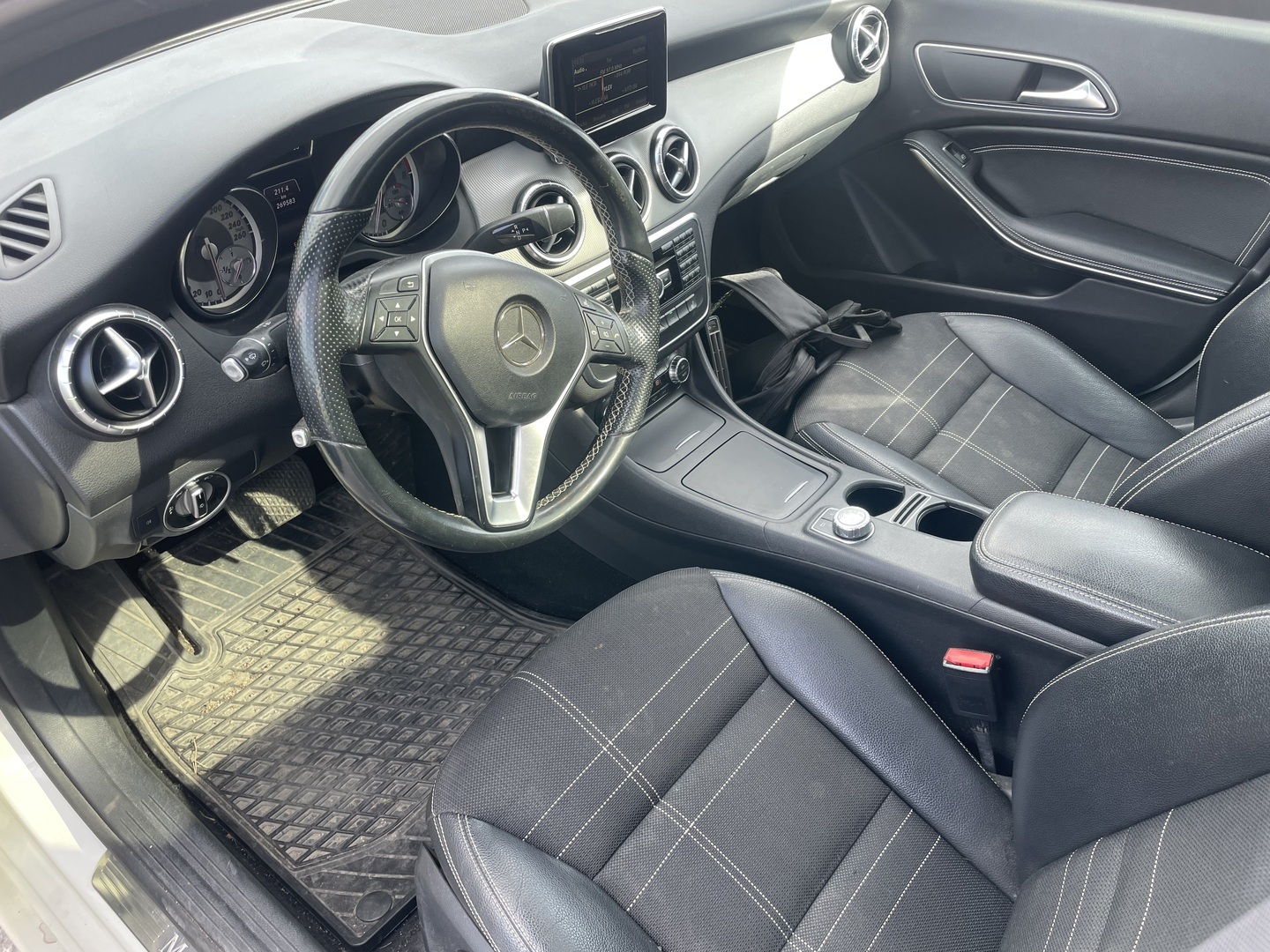 MERCEDES-BENZ CLA 2015