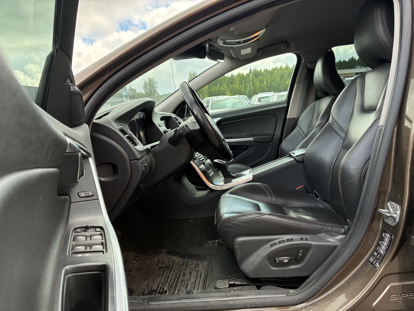 VOLVO V60 Cross Country 2016