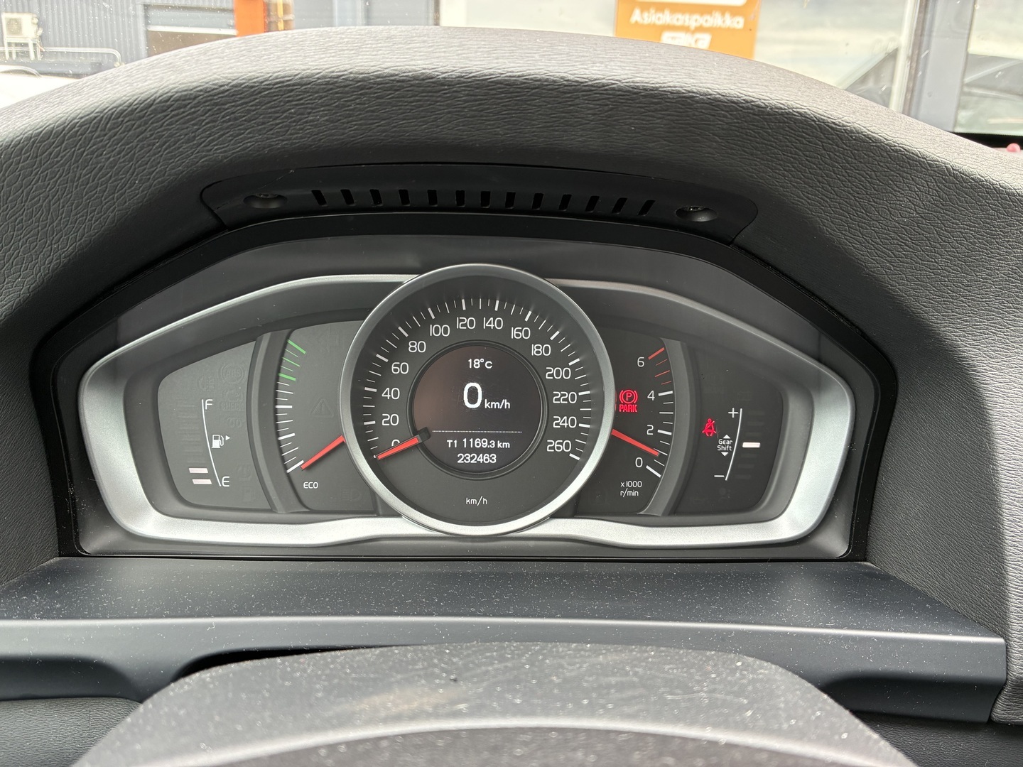 VOLVO V60 2016