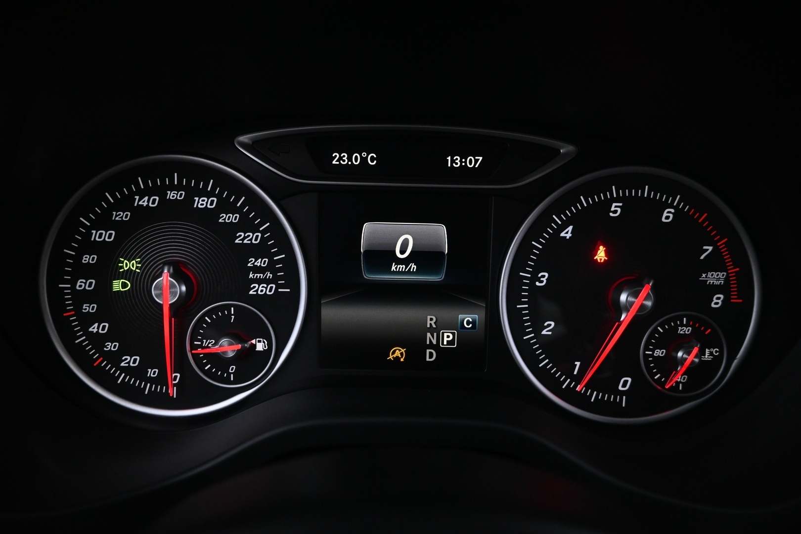 MERCEDES-BENZ A 2018