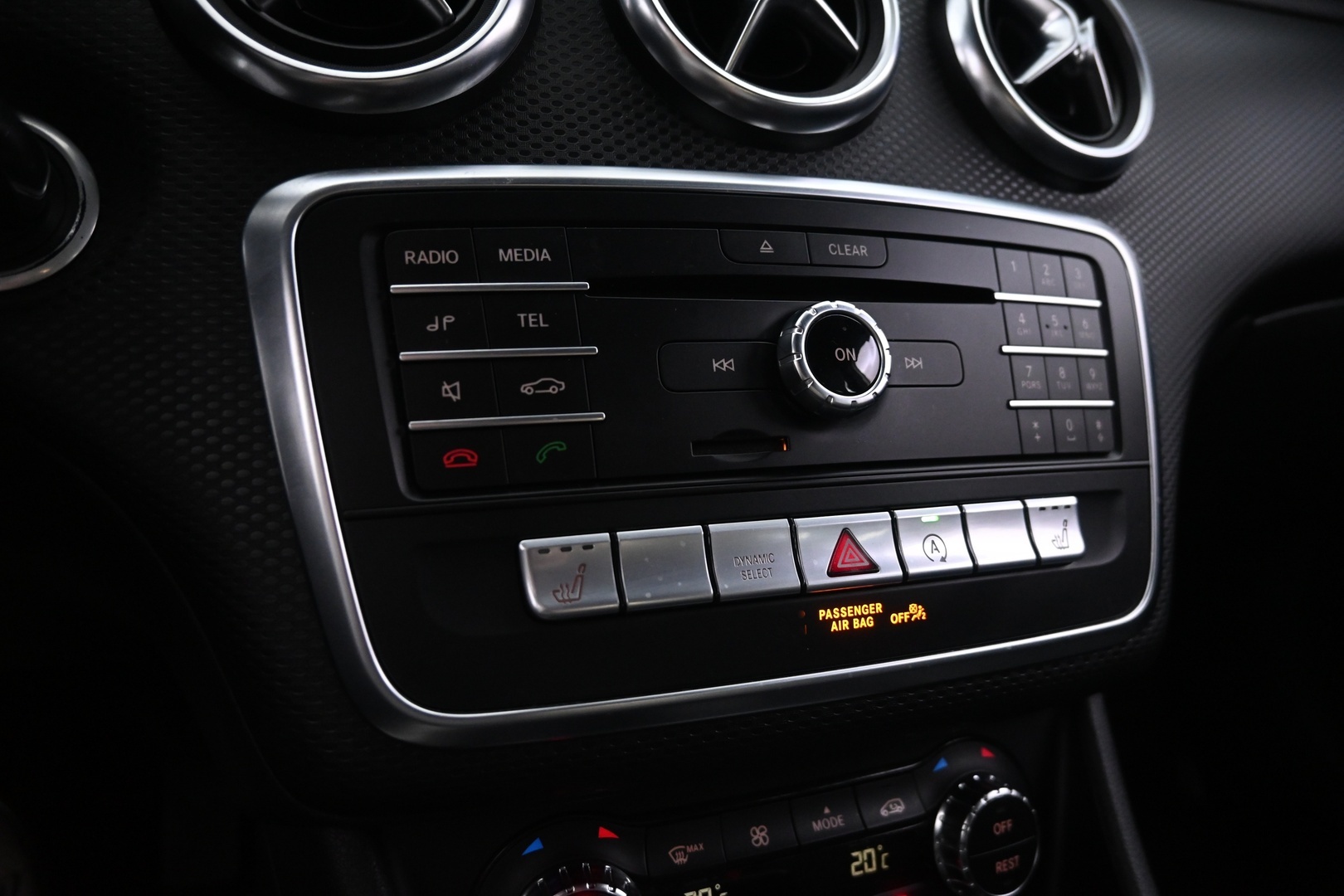 MERCEDES-BENZ A 2018