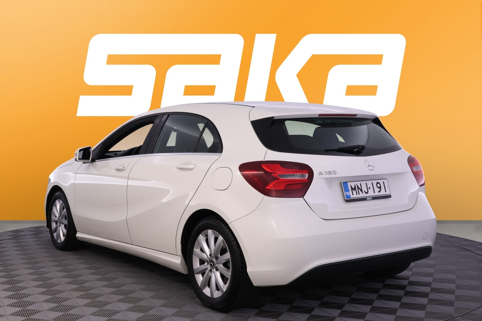 MERCEDES-BENZ A 2018