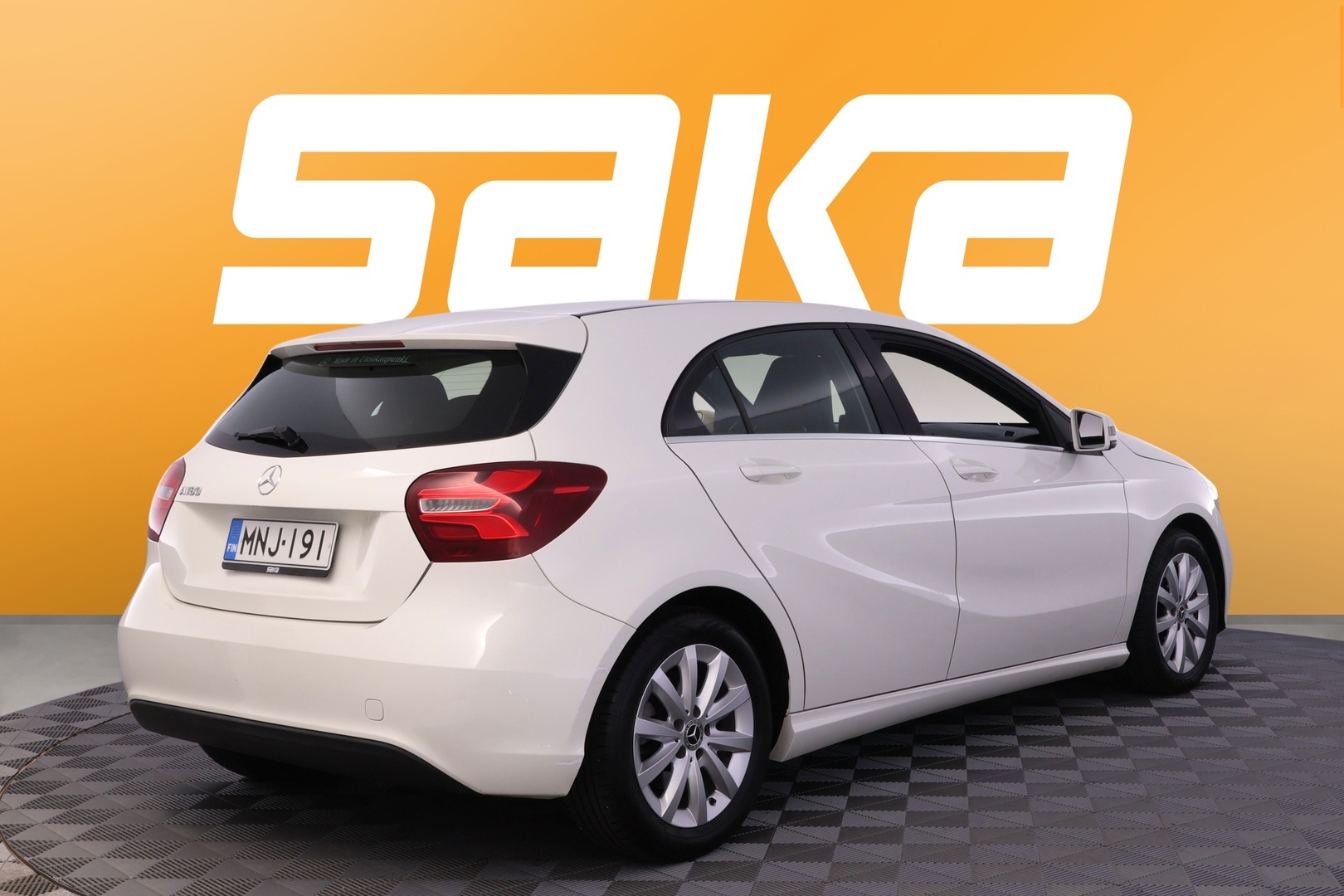 MERCEDES-BENZ A 2018