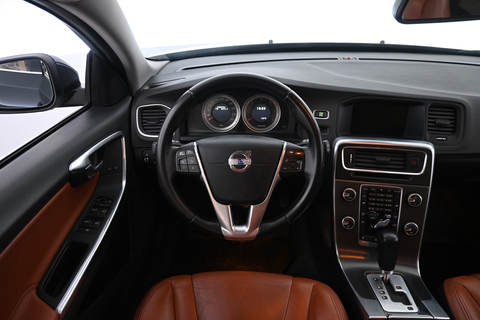 VOLVO V60 2012