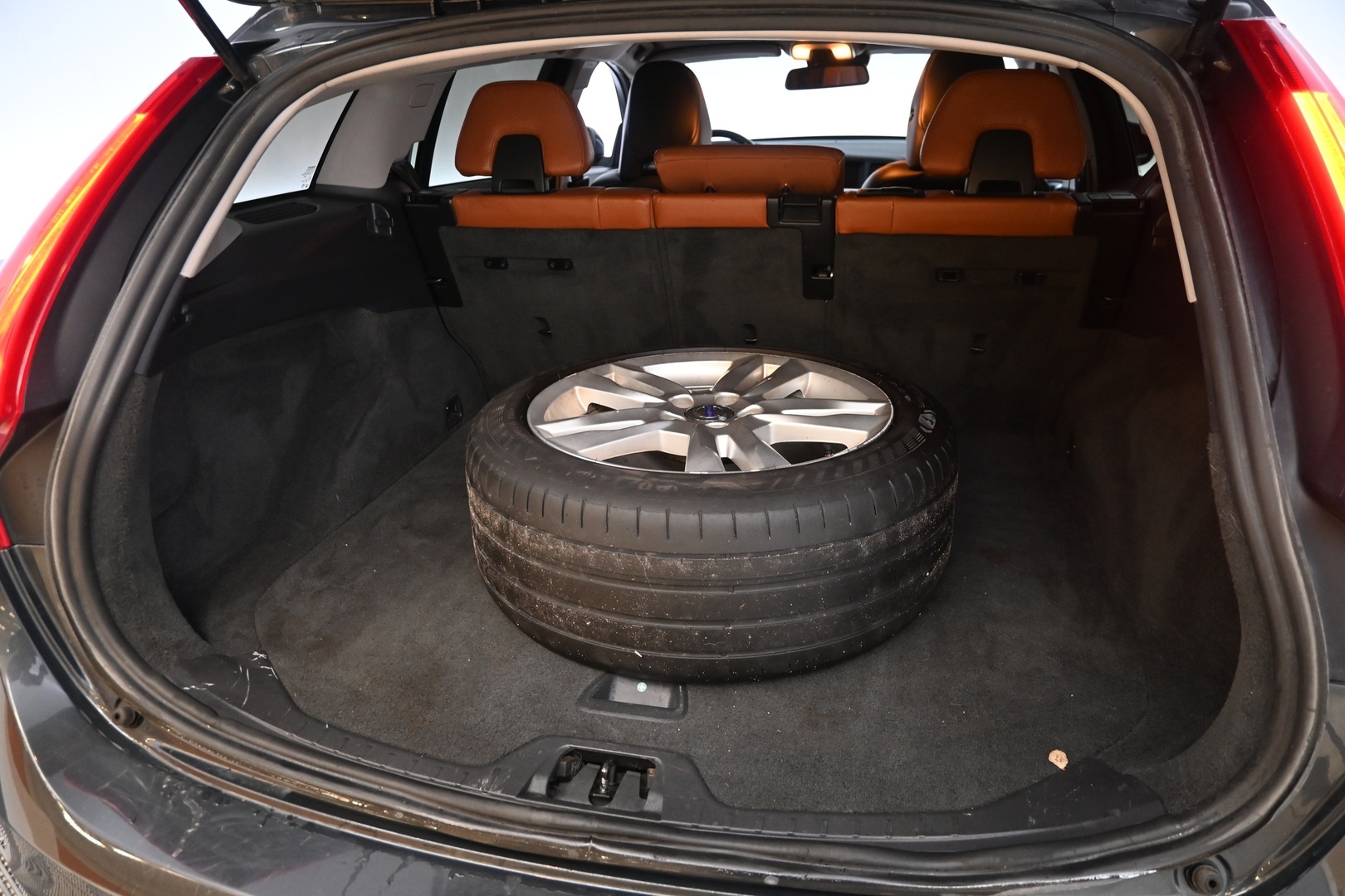 VOLVO V60 2012