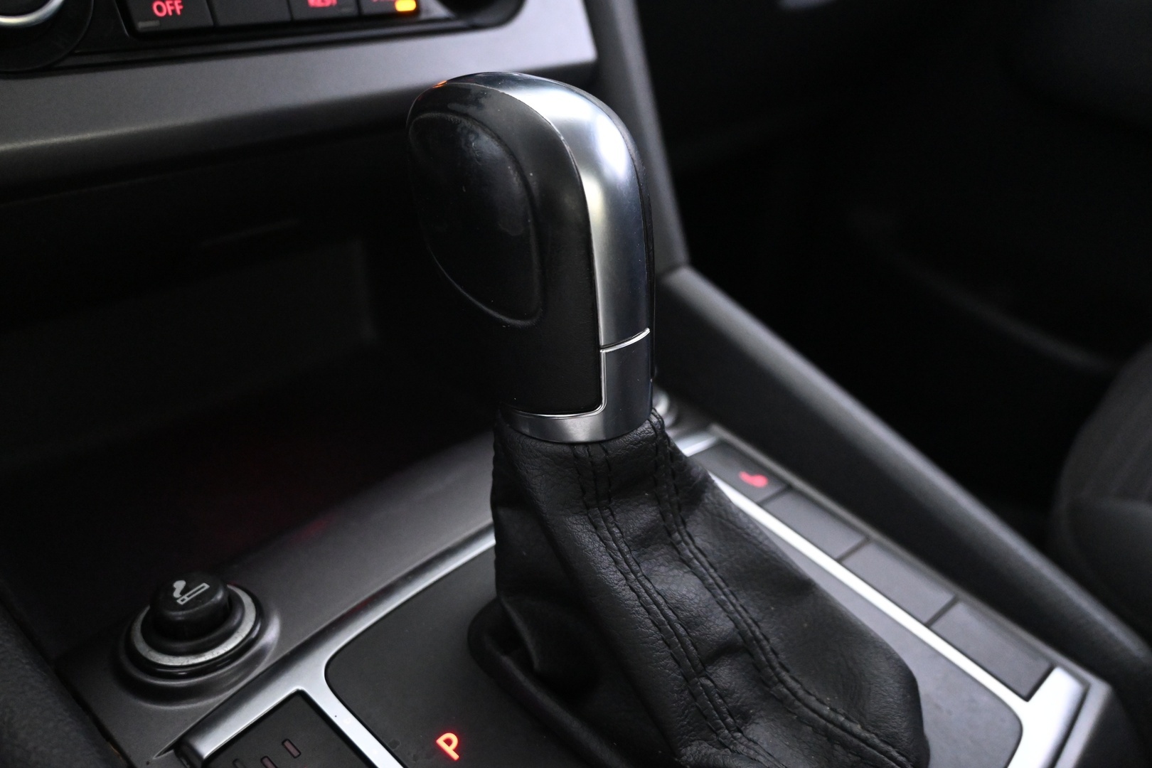 VOLKSWAGEN Amarok 2014