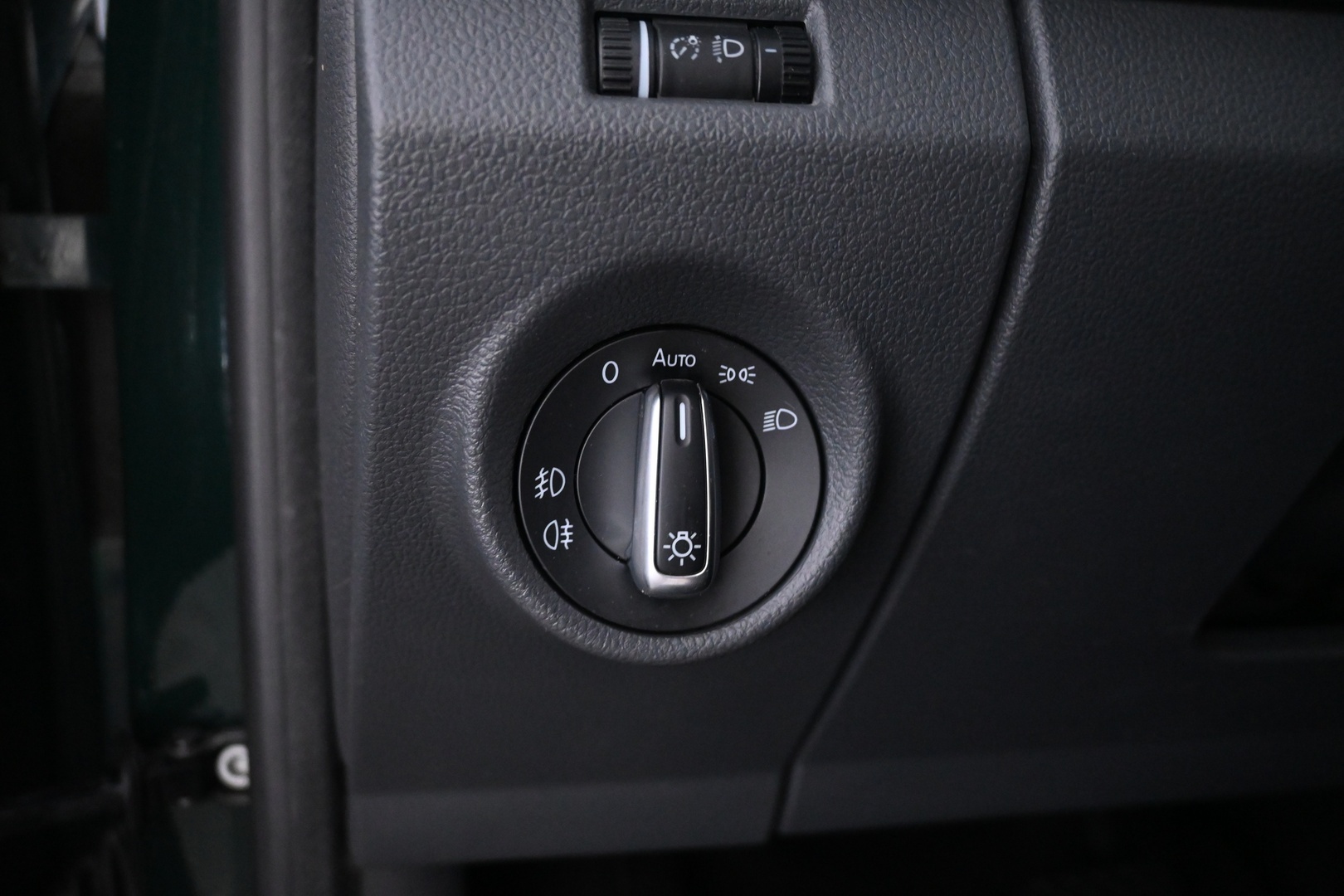 VOLKSWAGEN Amarok 2014