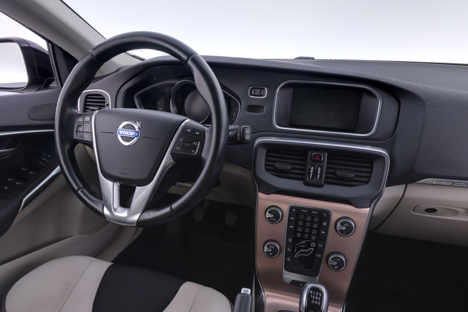VOLVO V40 Cross Country 2014