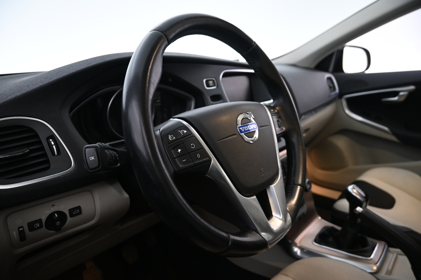 VOLVO V40 Cross Country 2014