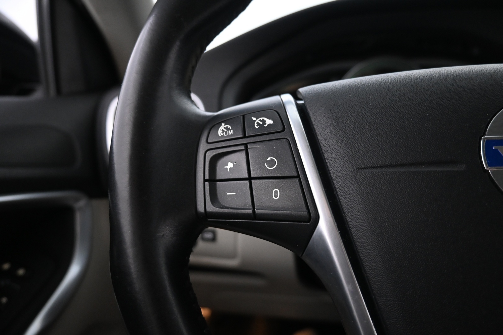 VOLVO V40 Cross Country 2014