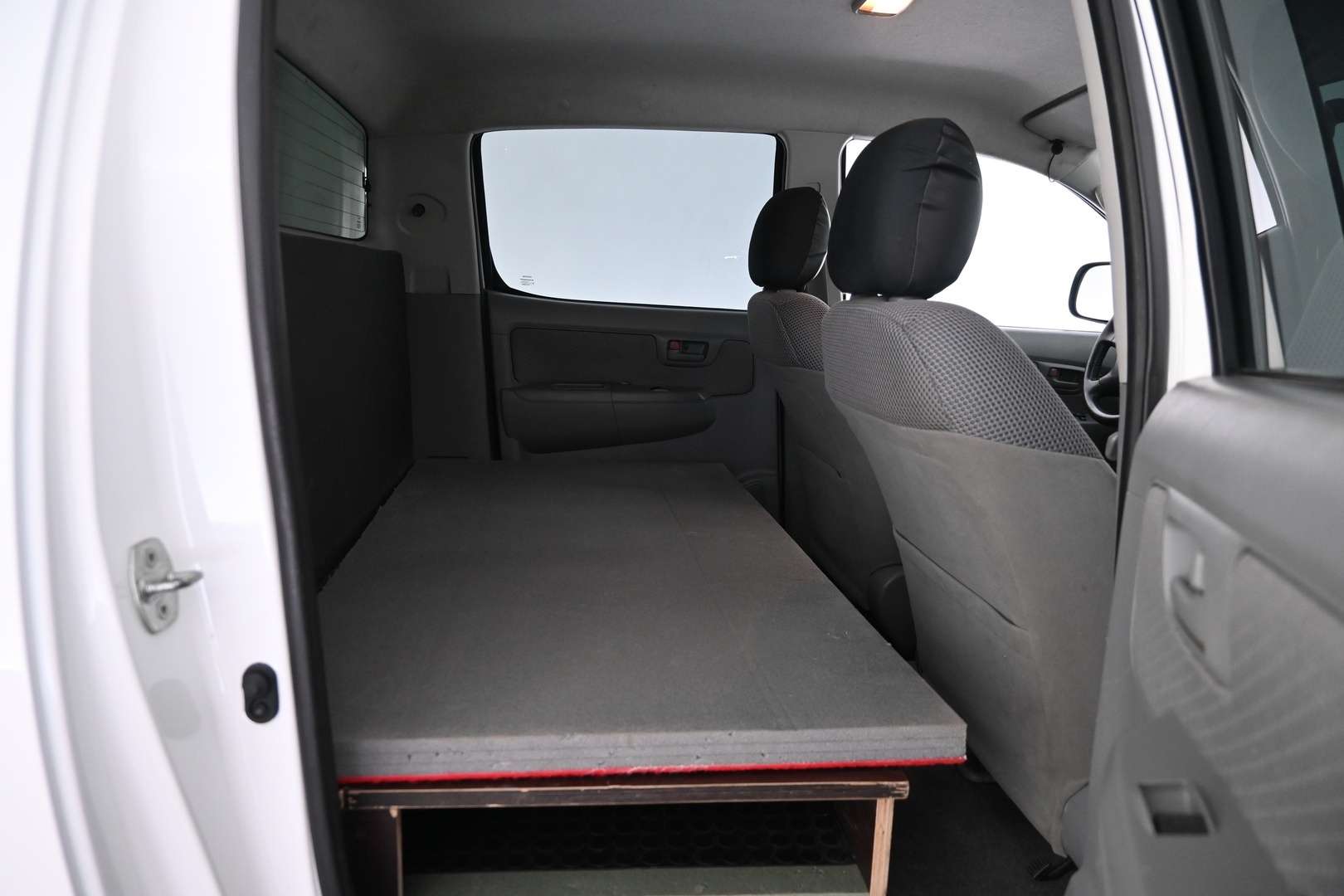 TOYOTA Hilux 2011