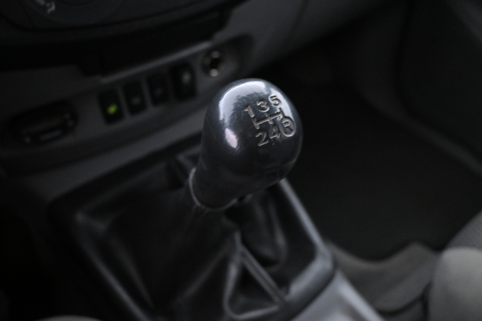 TOYOTA Hilux 2011