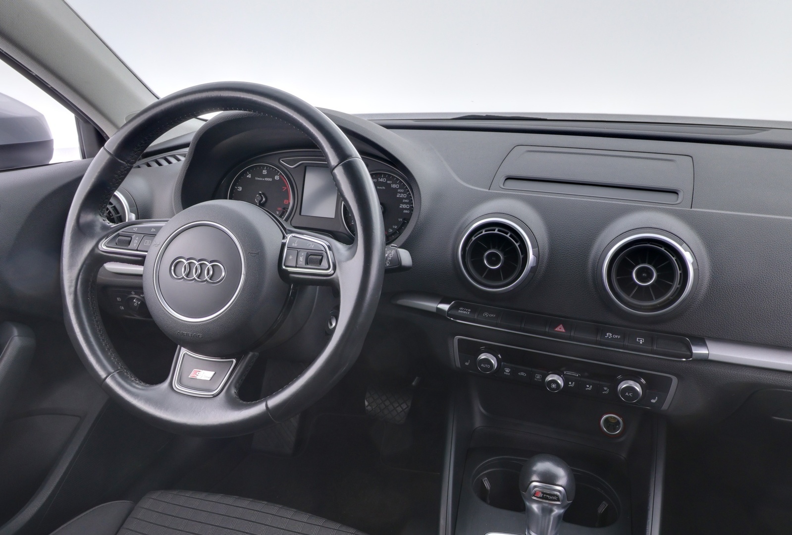 AUDI A3 2015