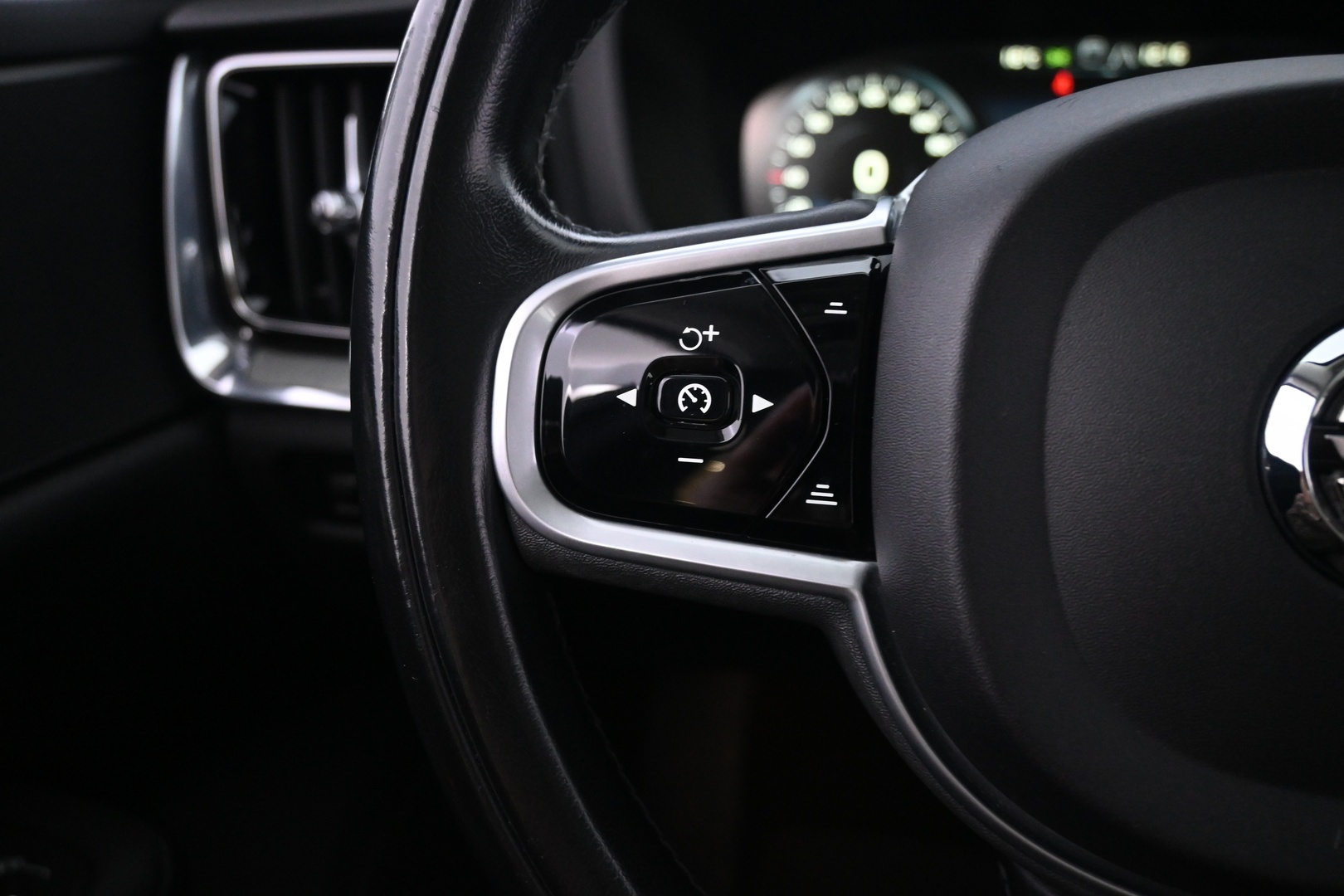 VOLVO V60 2019