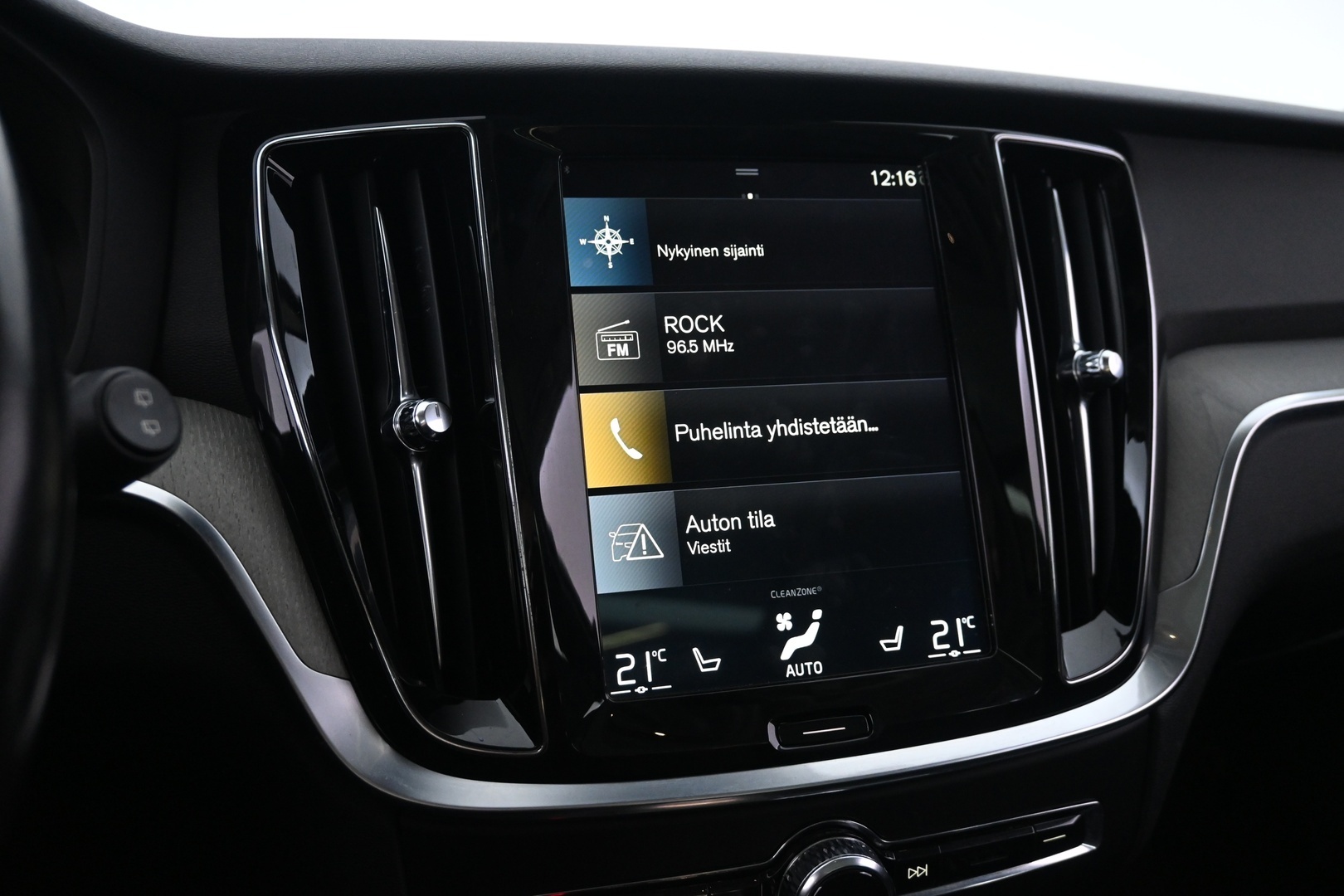 VOLVO V60 2019