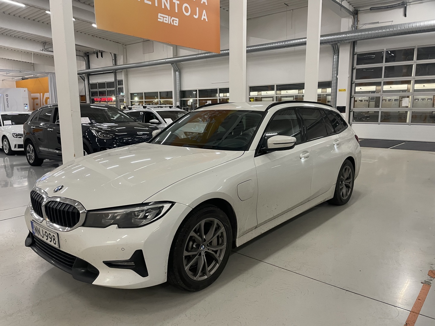 BMW 330 2021