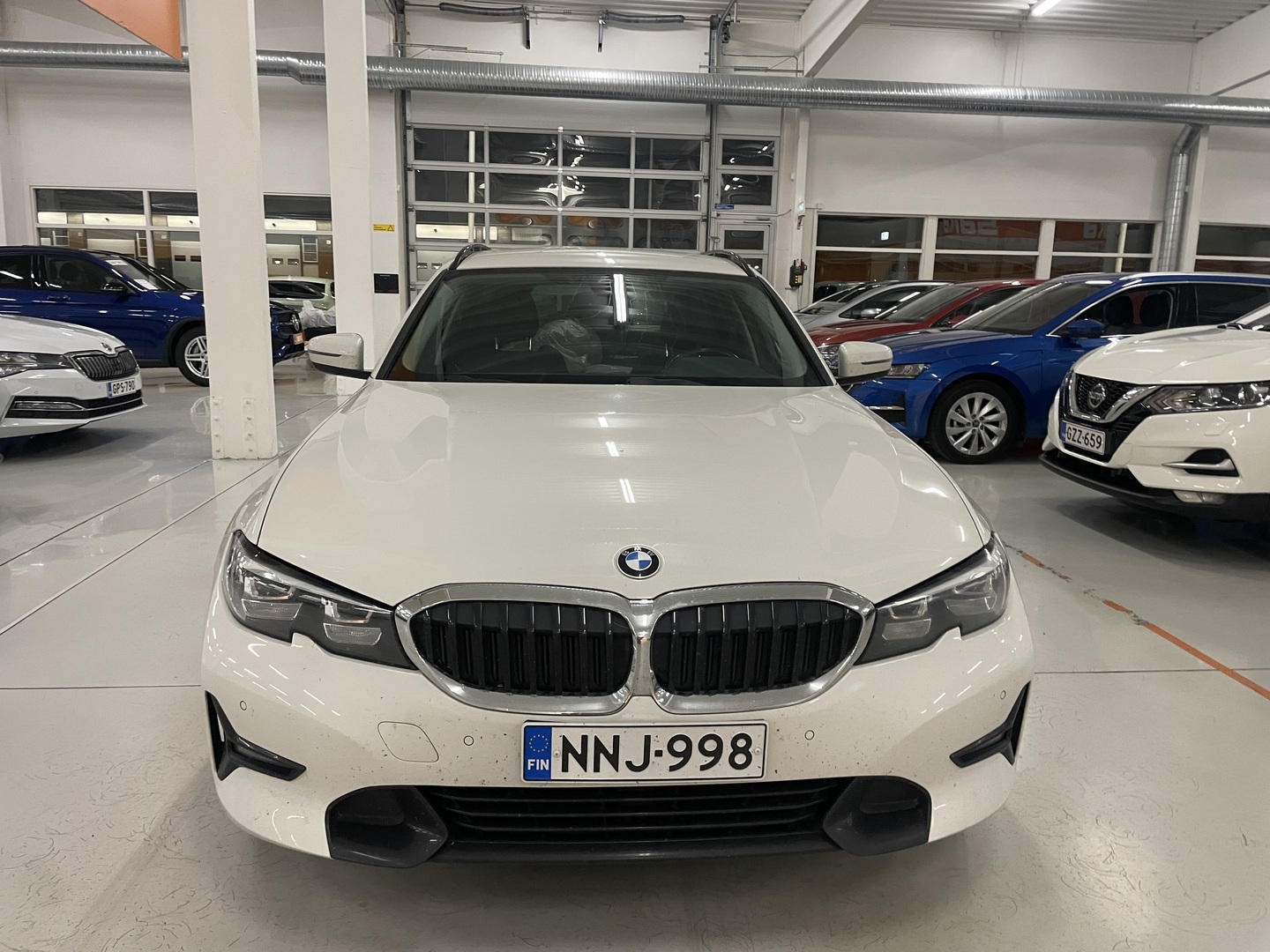 BMW 330 2021
