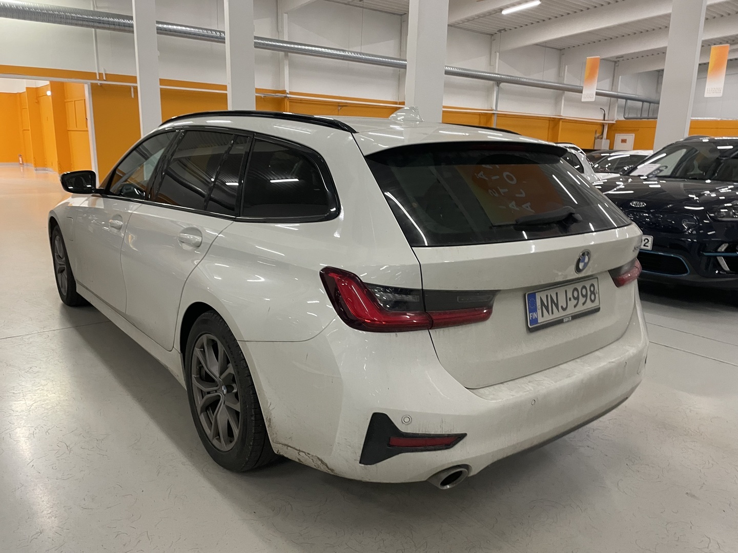 BMW 330 2021