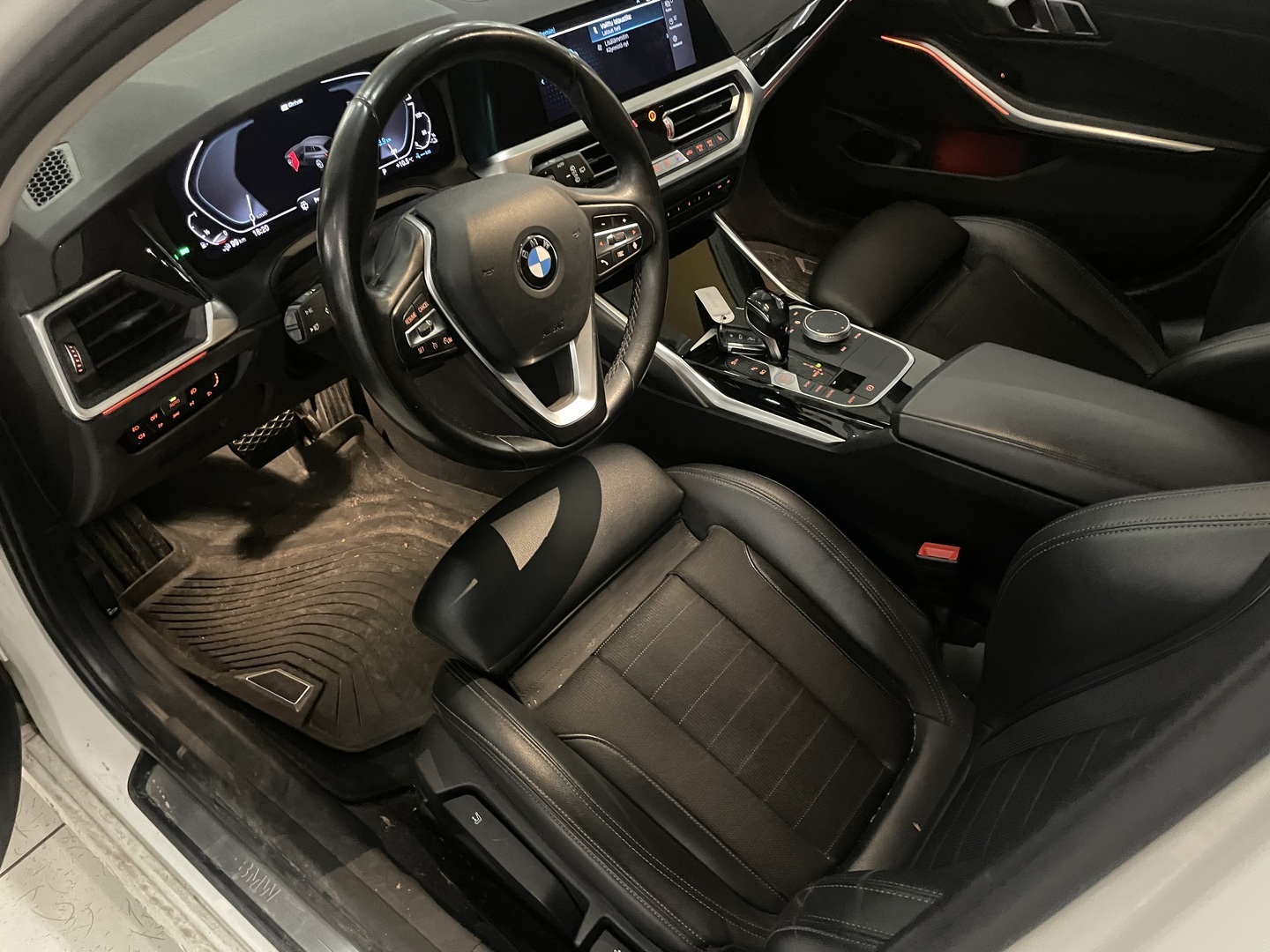 BMW 330 2021