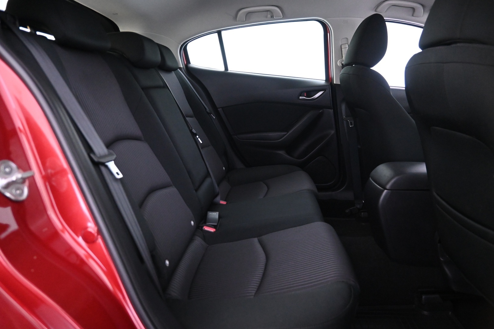 MAZDA 3 2015