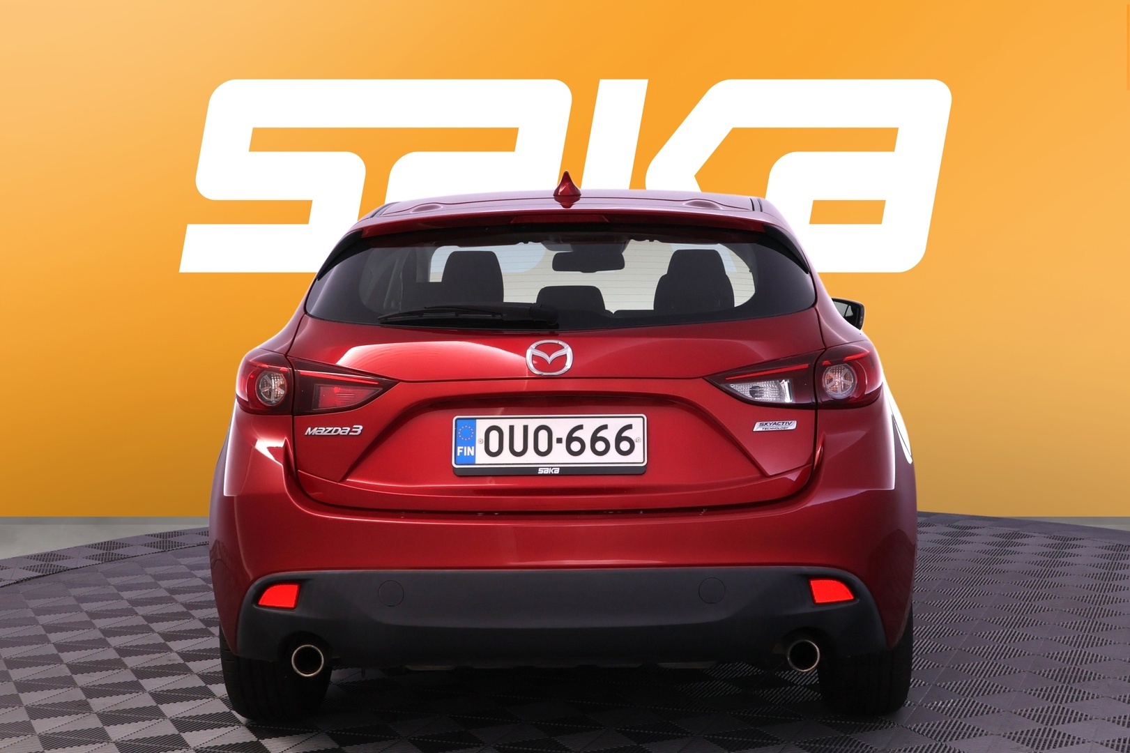 MAZDA 3 2015