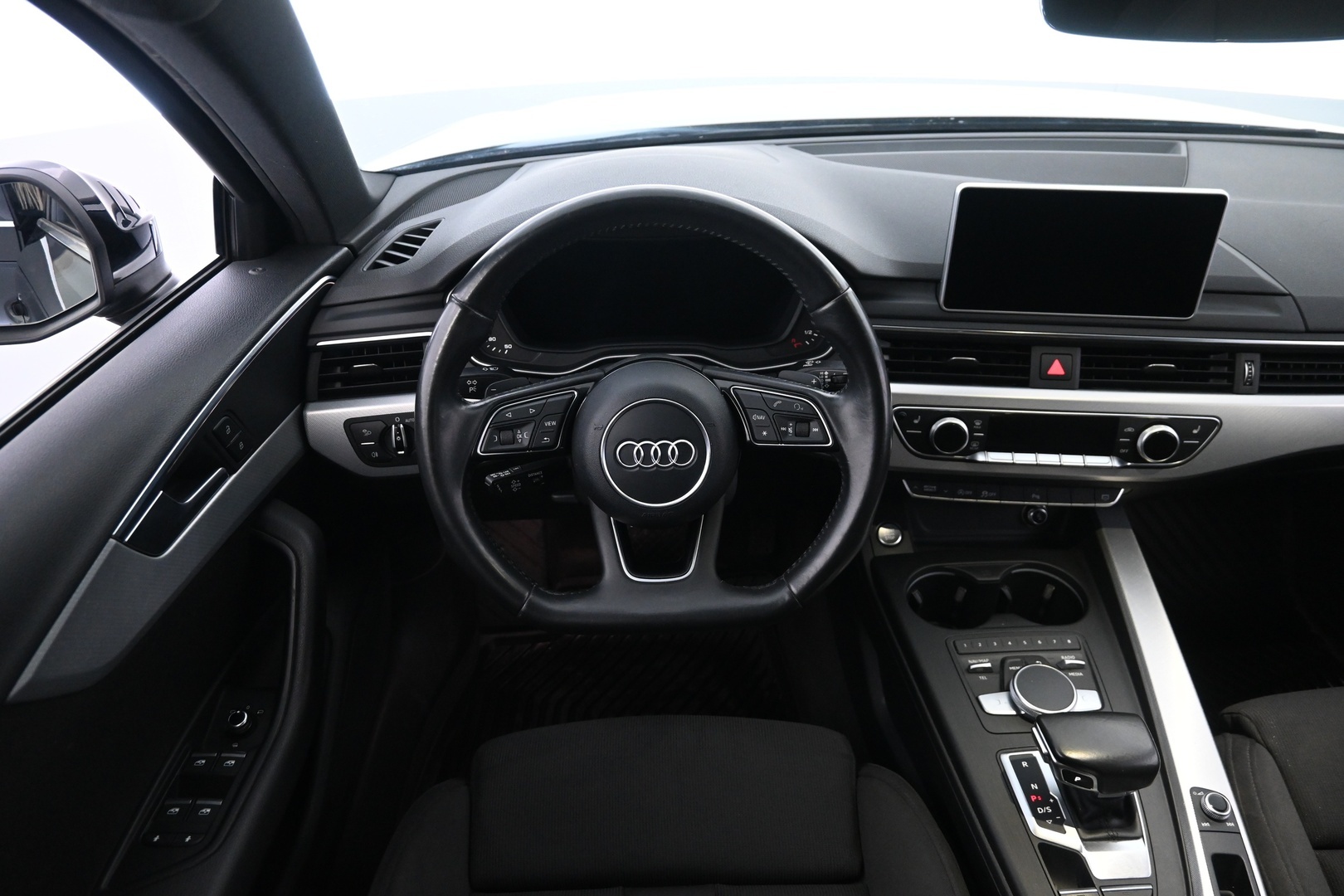AUDI A4 2016