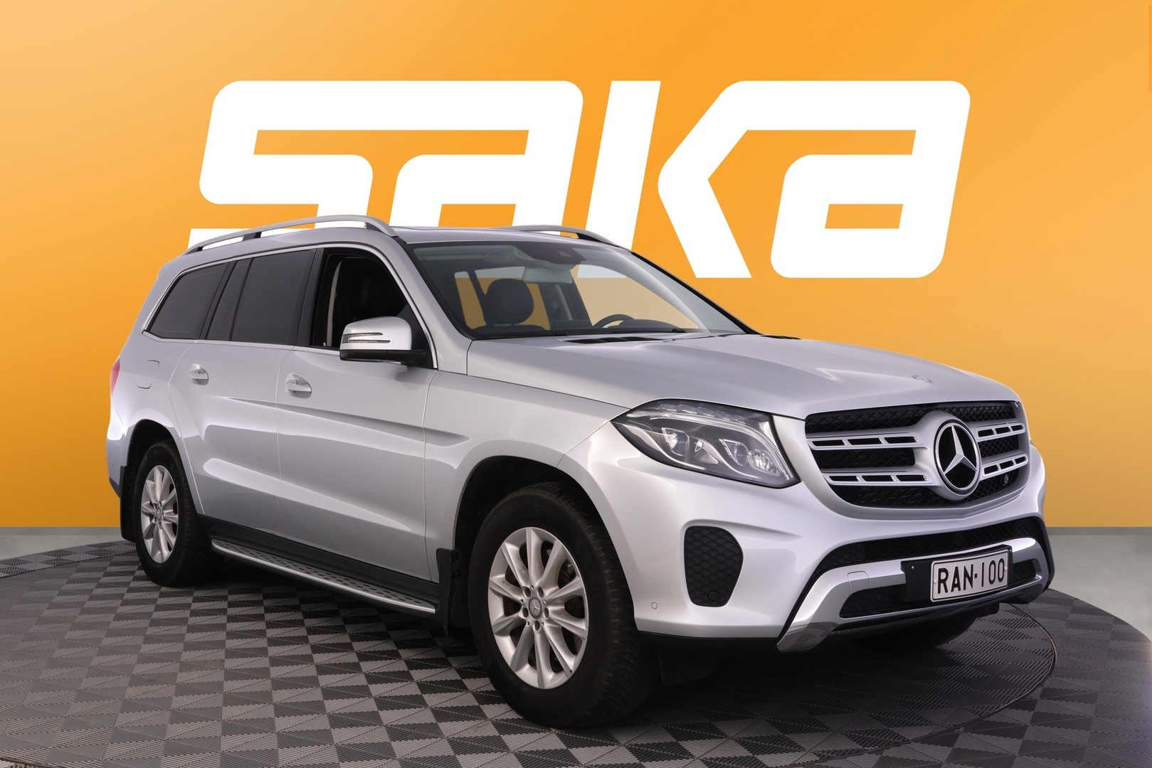 MERCEDES-BENZ GLS 2016