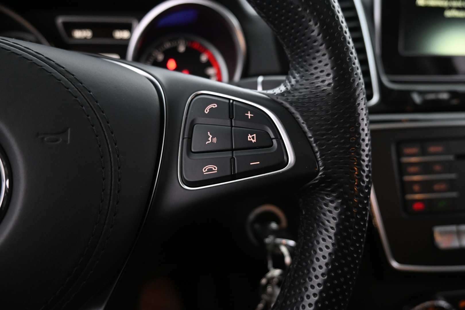 MERCEDES-BENZ GLS 2016