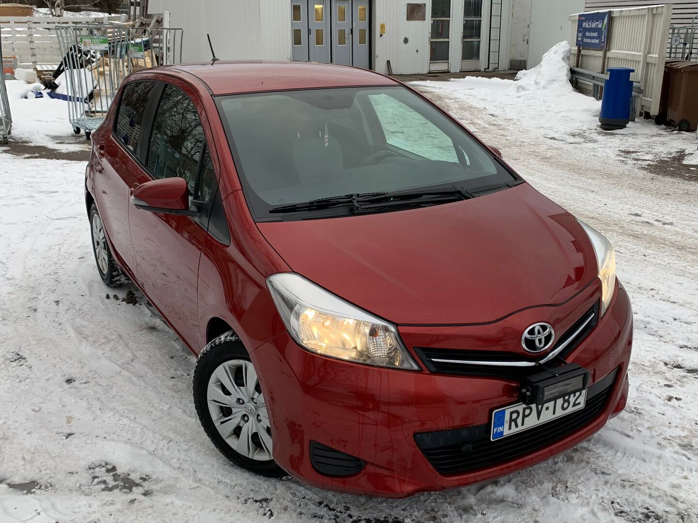 TOYOTA Yaris 2012