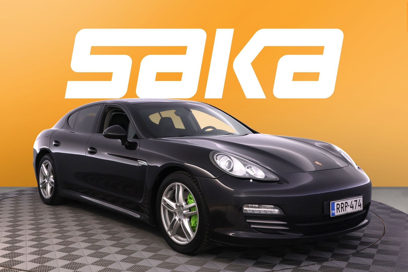 PORSCHE Panamera 2011