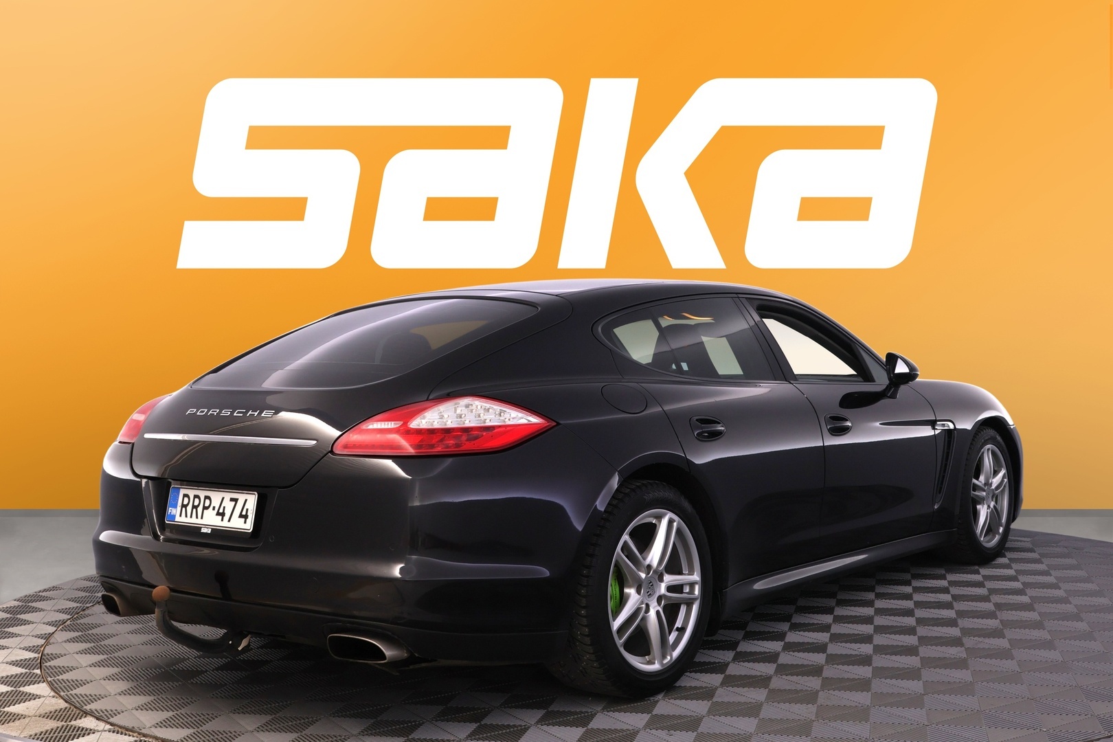 PORSCHE Panamera 2011