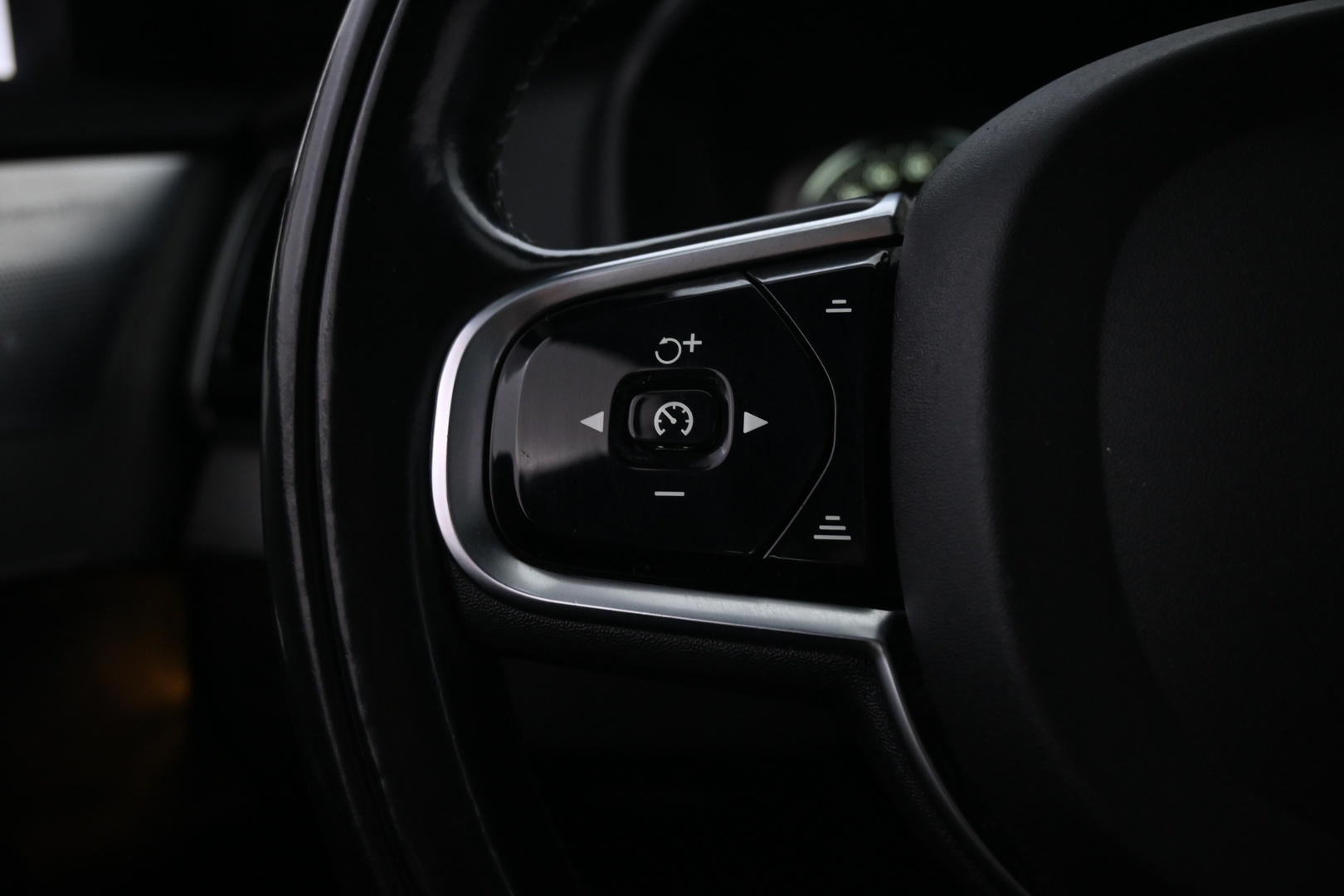 VOLVO XC90 2016