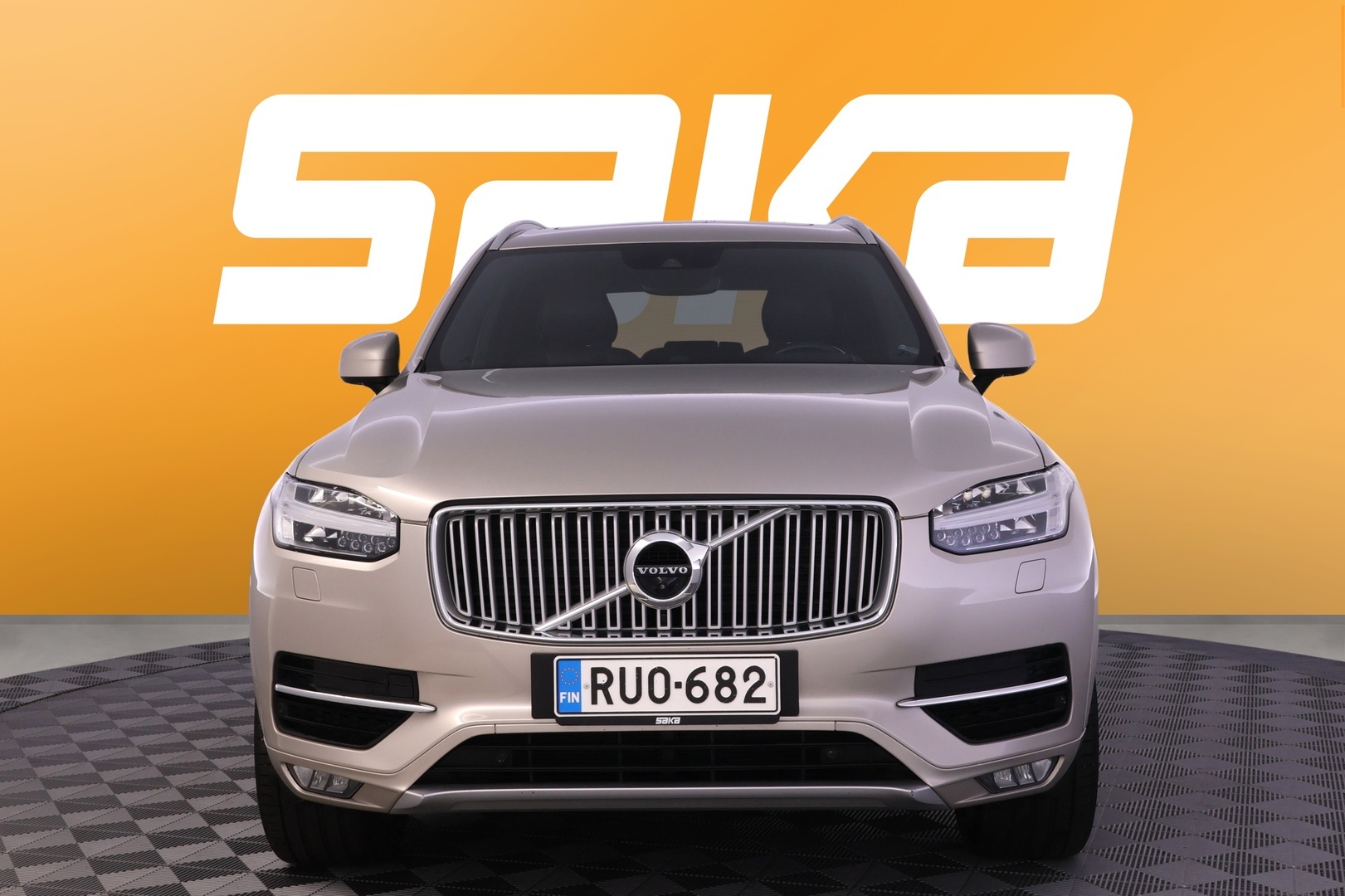VOLVO XC90 2016