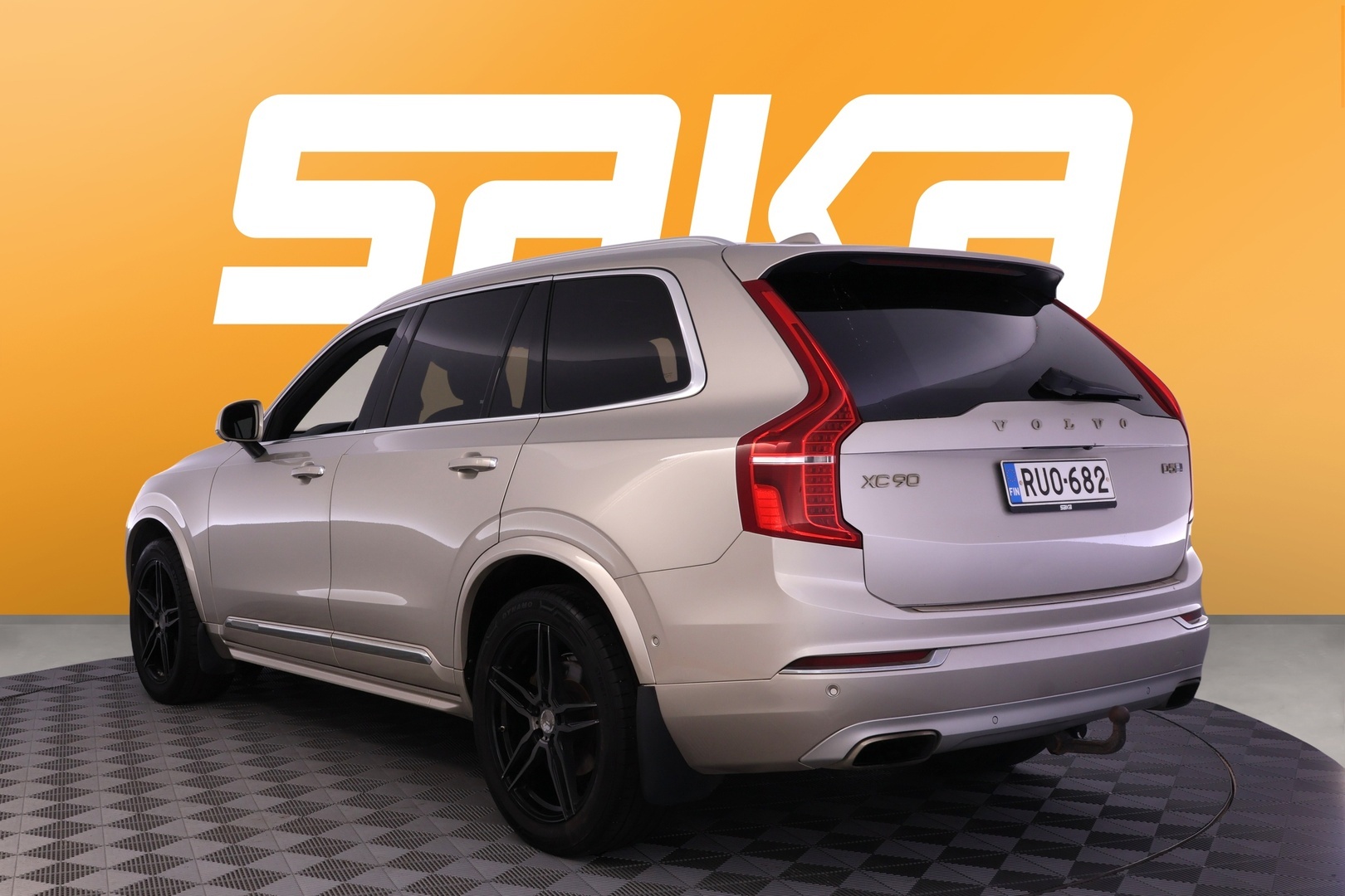 VOLVO XC90 2016