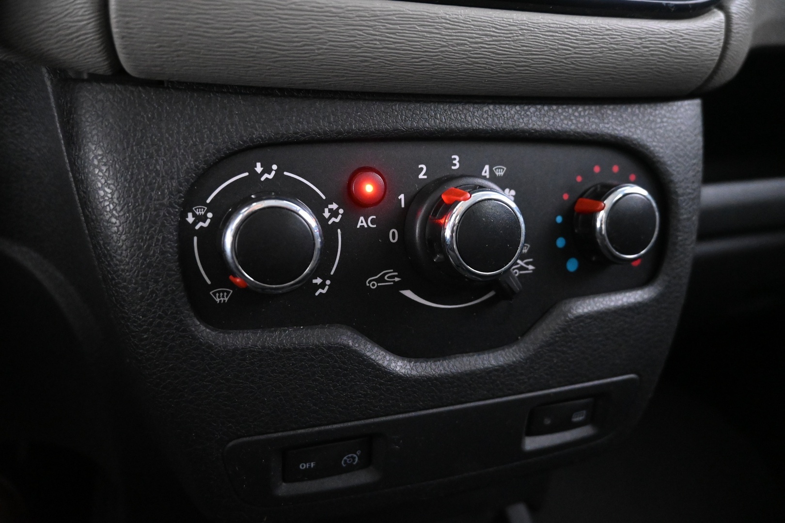 DACIA Lodgy 2014