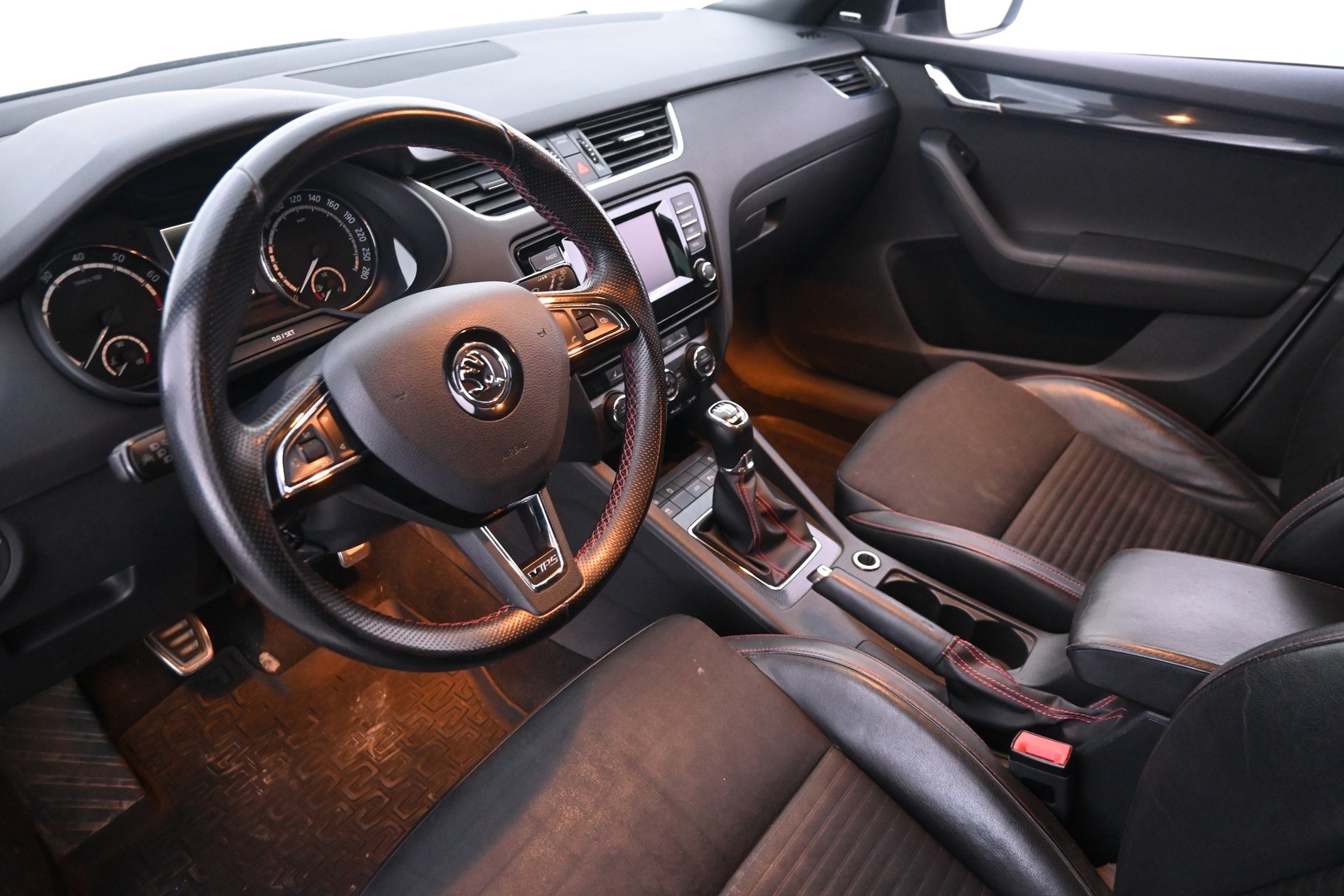 SKODA Octavia 2014