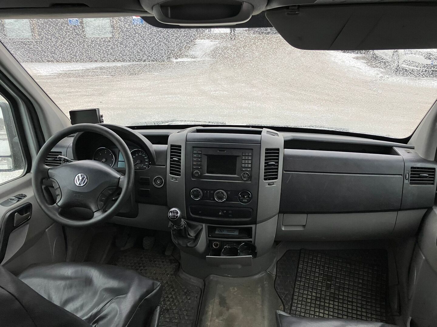 VOLKSWAGEN Crafter 2016