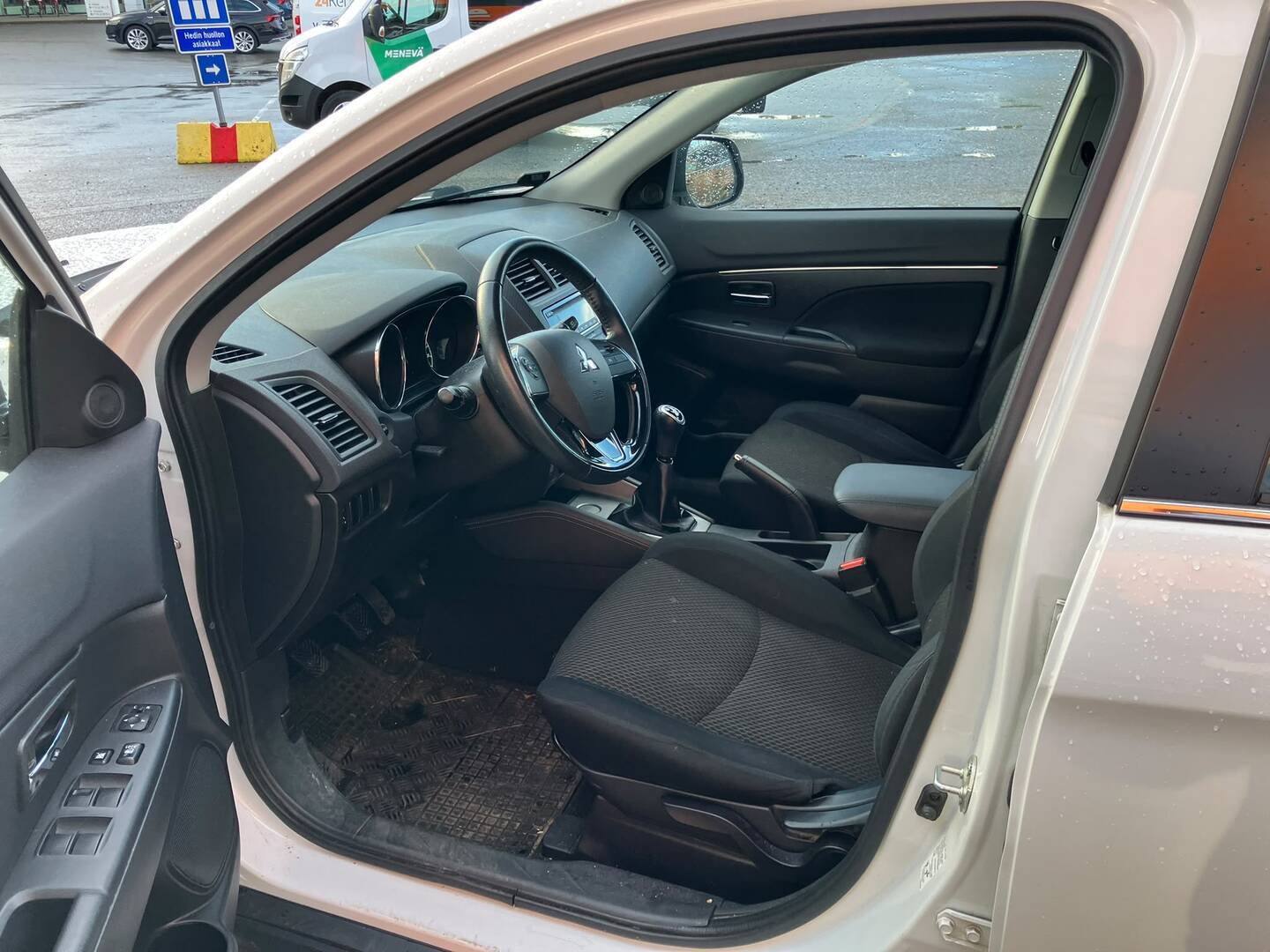MITSUBISHI ASX 2019