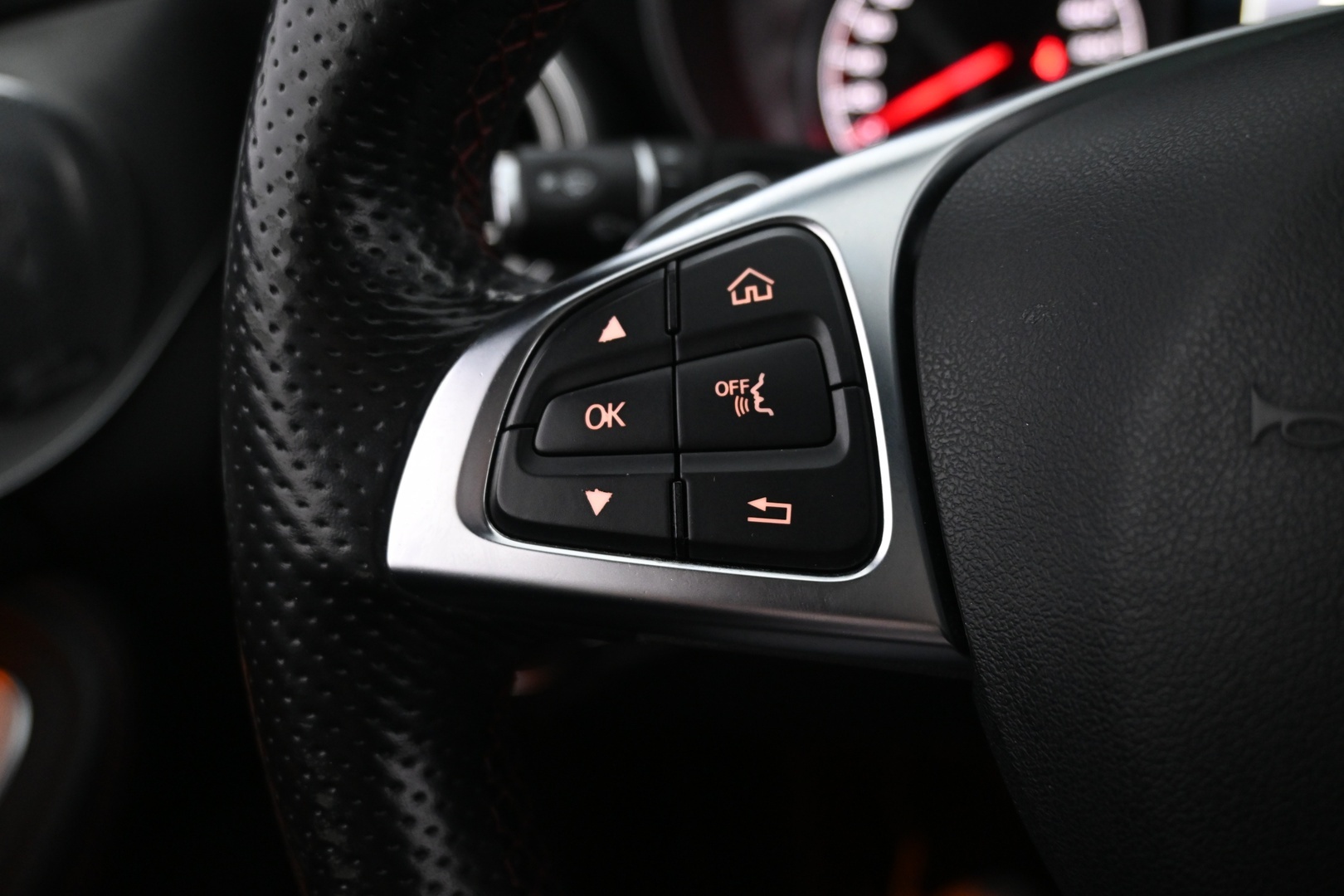 MERCEDES-BENZ C 43 AMG 2017