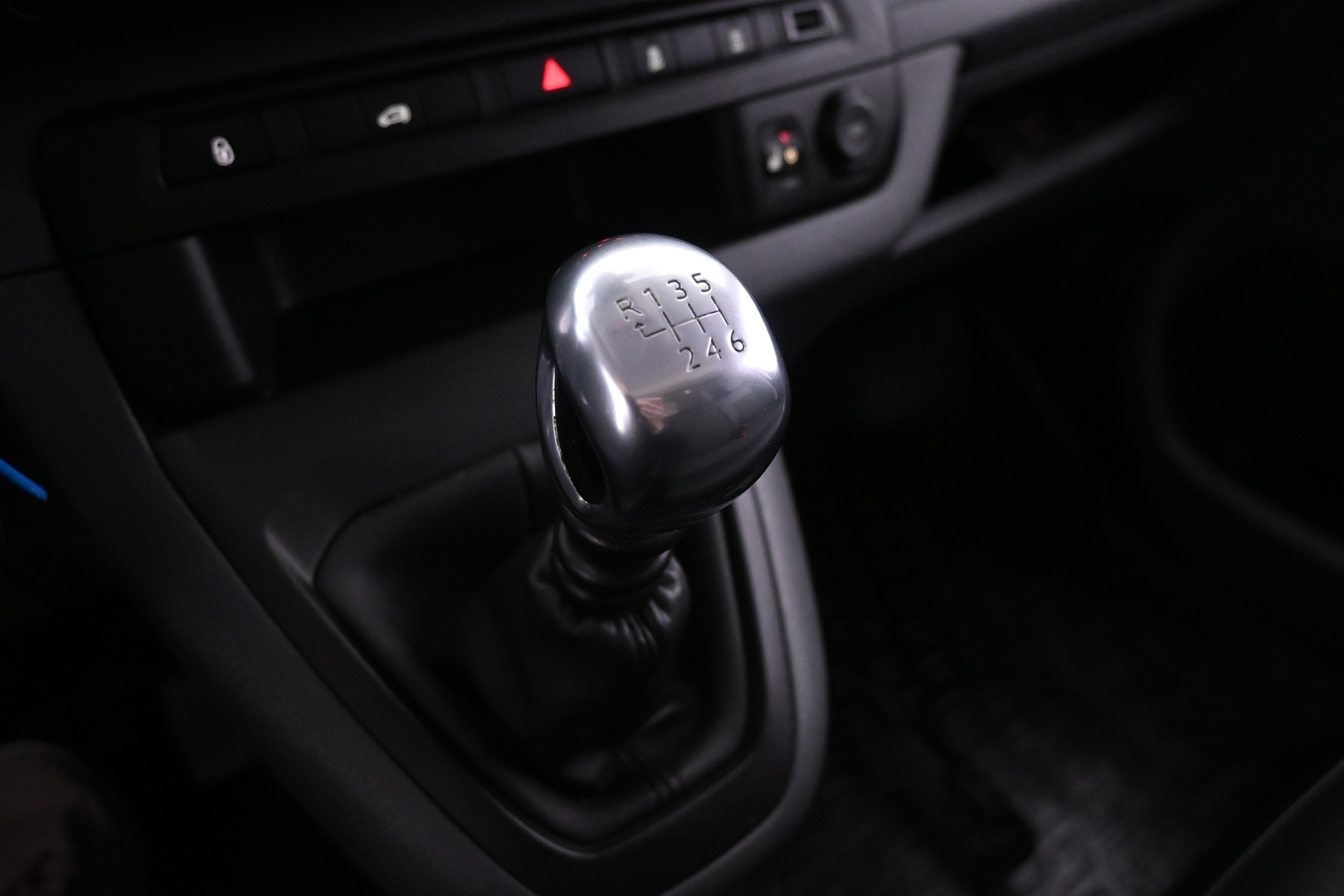 OPEL Vivaro 2020