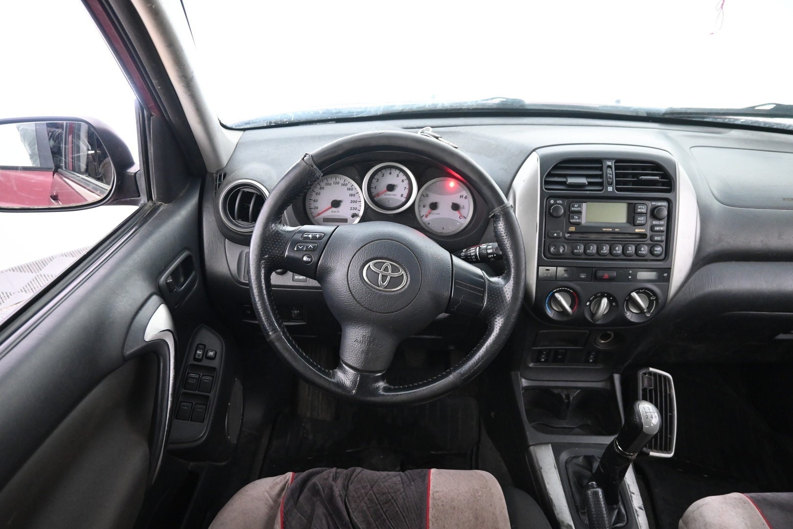 TOYOTA RAV4 2005