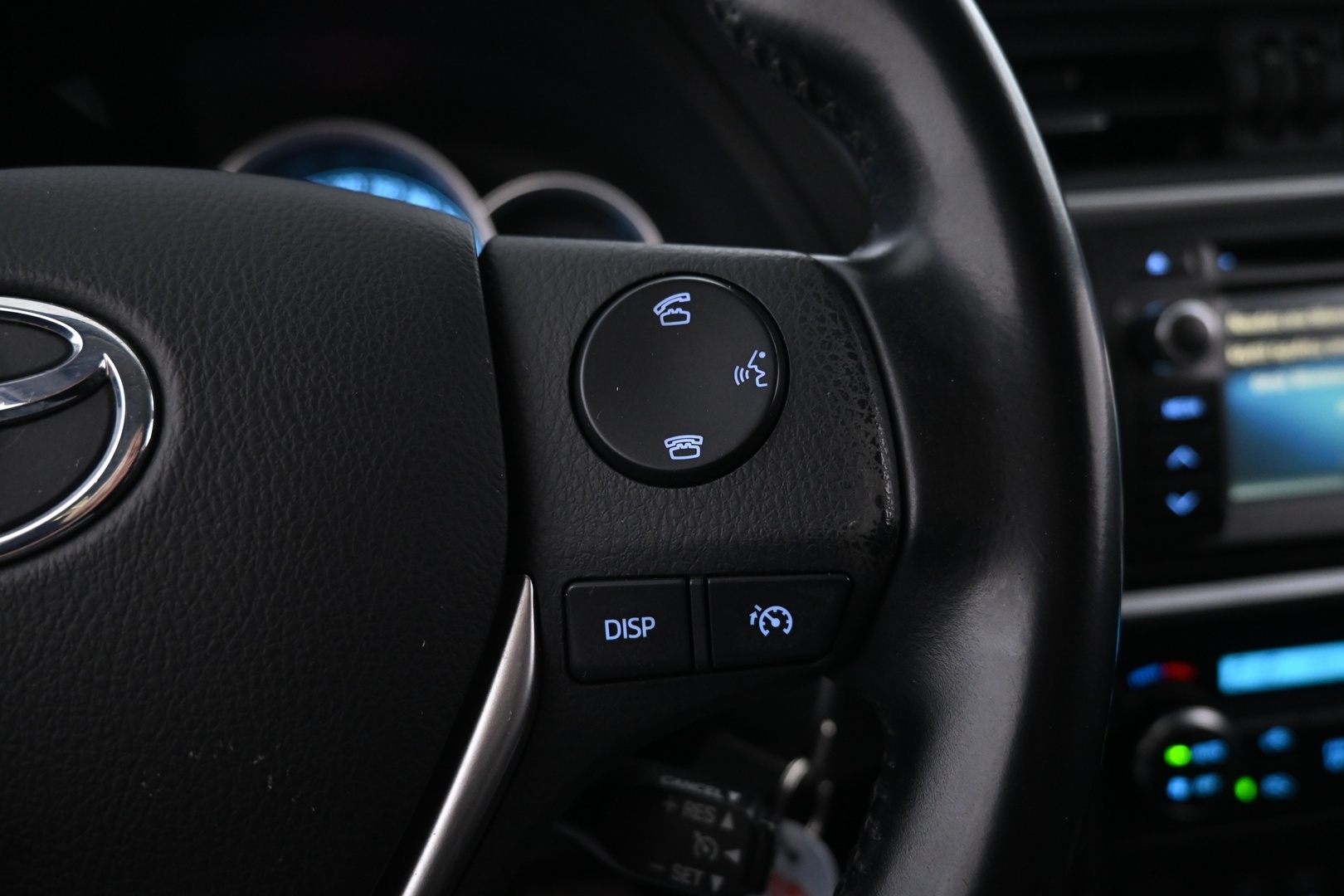 TOYOTA Auris 2014