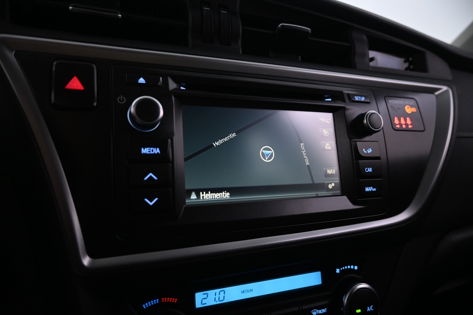 TOYOTA Auris 2014