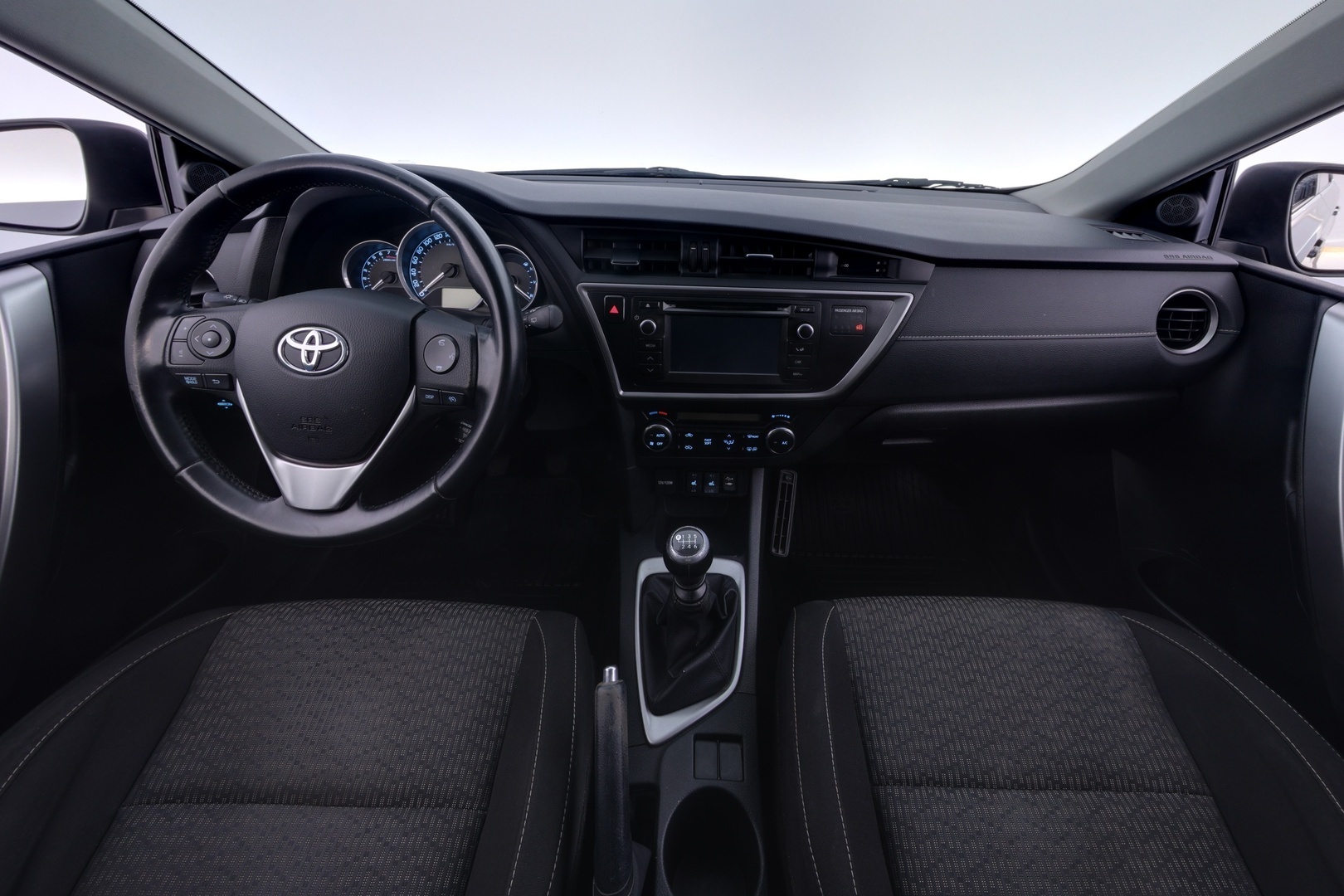 TOYOTA Auris 2014