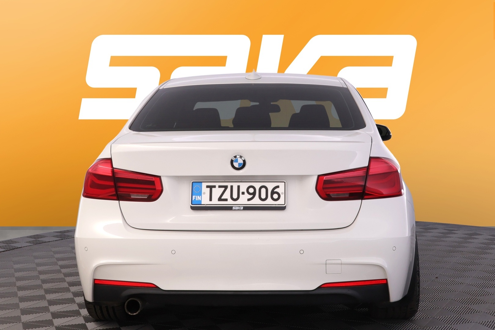 BMW 318 2016